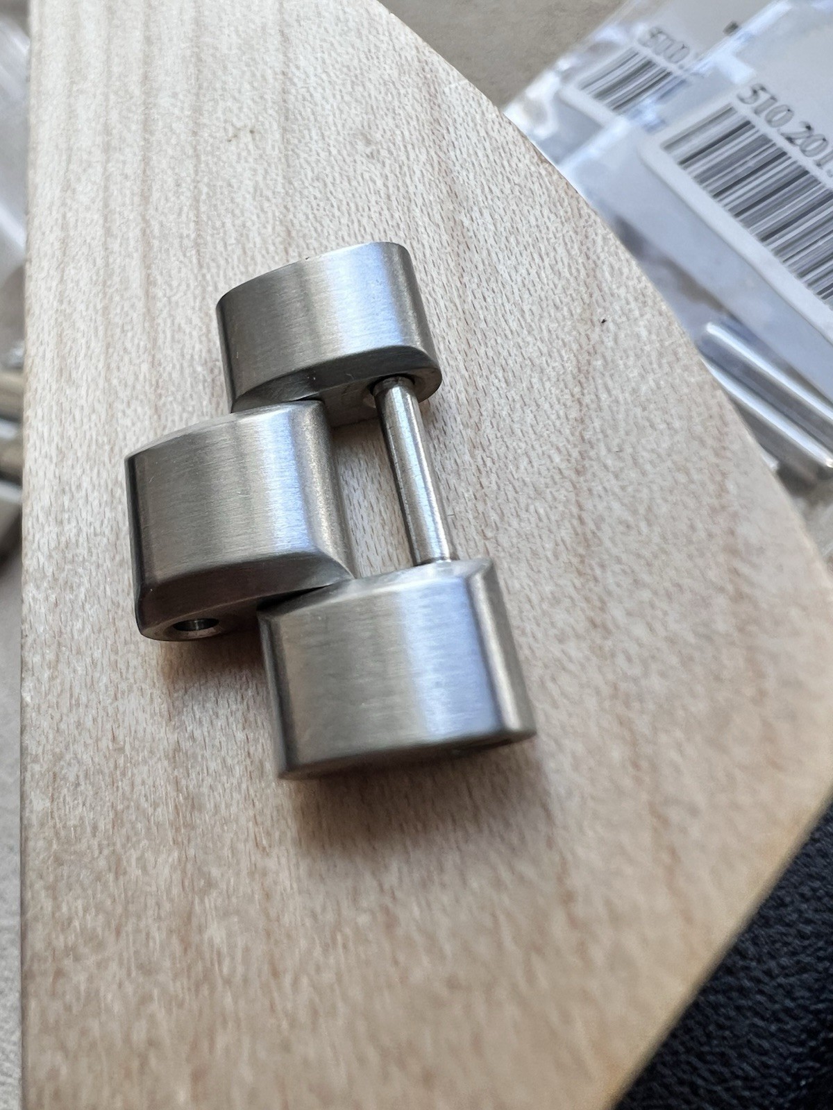 NEW BREITLING AEROSPACE AVANTAGE TITANIUM LINK. 138E 18MM OEM FACTORY SWISS MADE