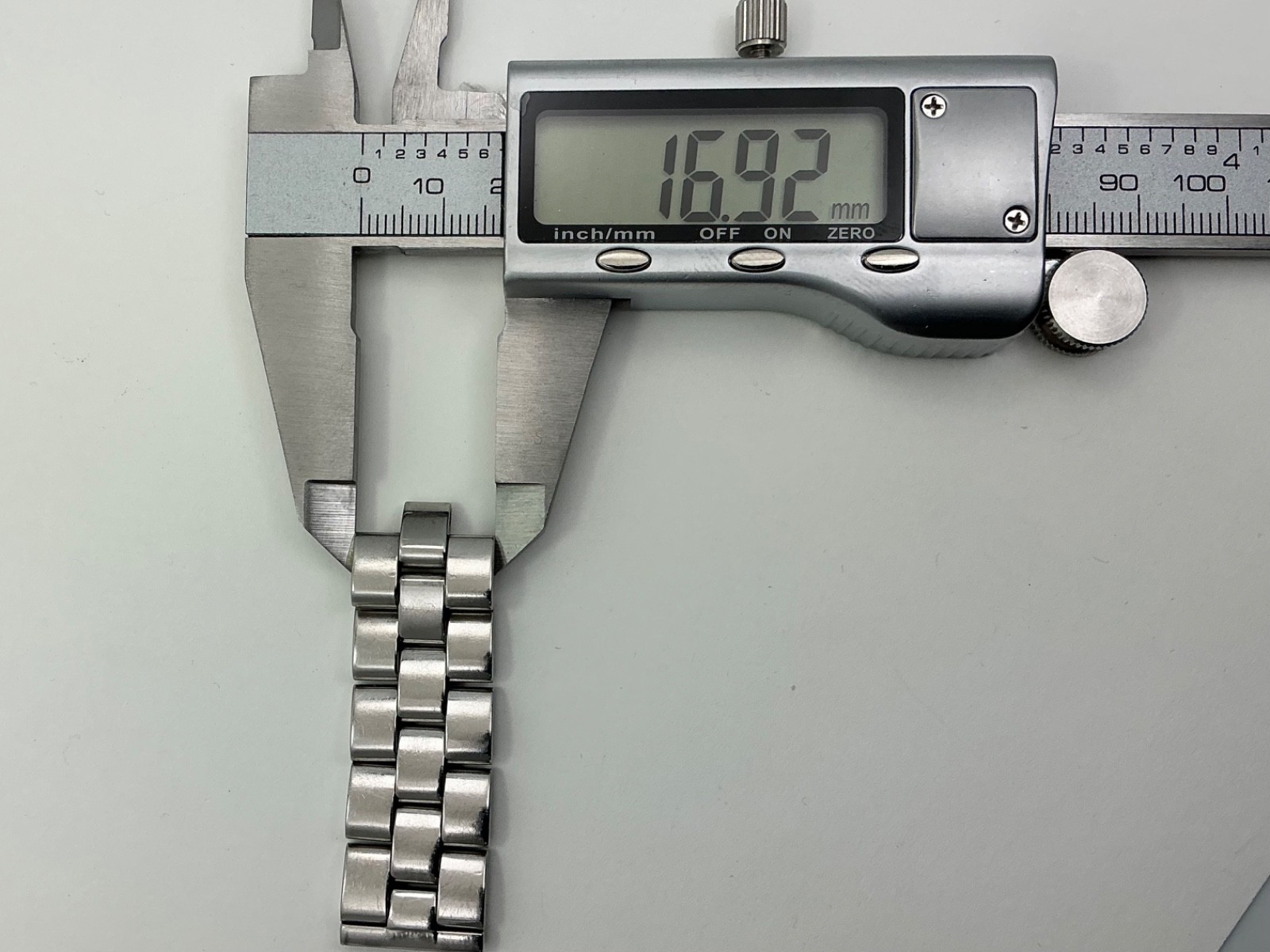 Gucci 3600J CONTINUOUS Partial Band Stainless Steel