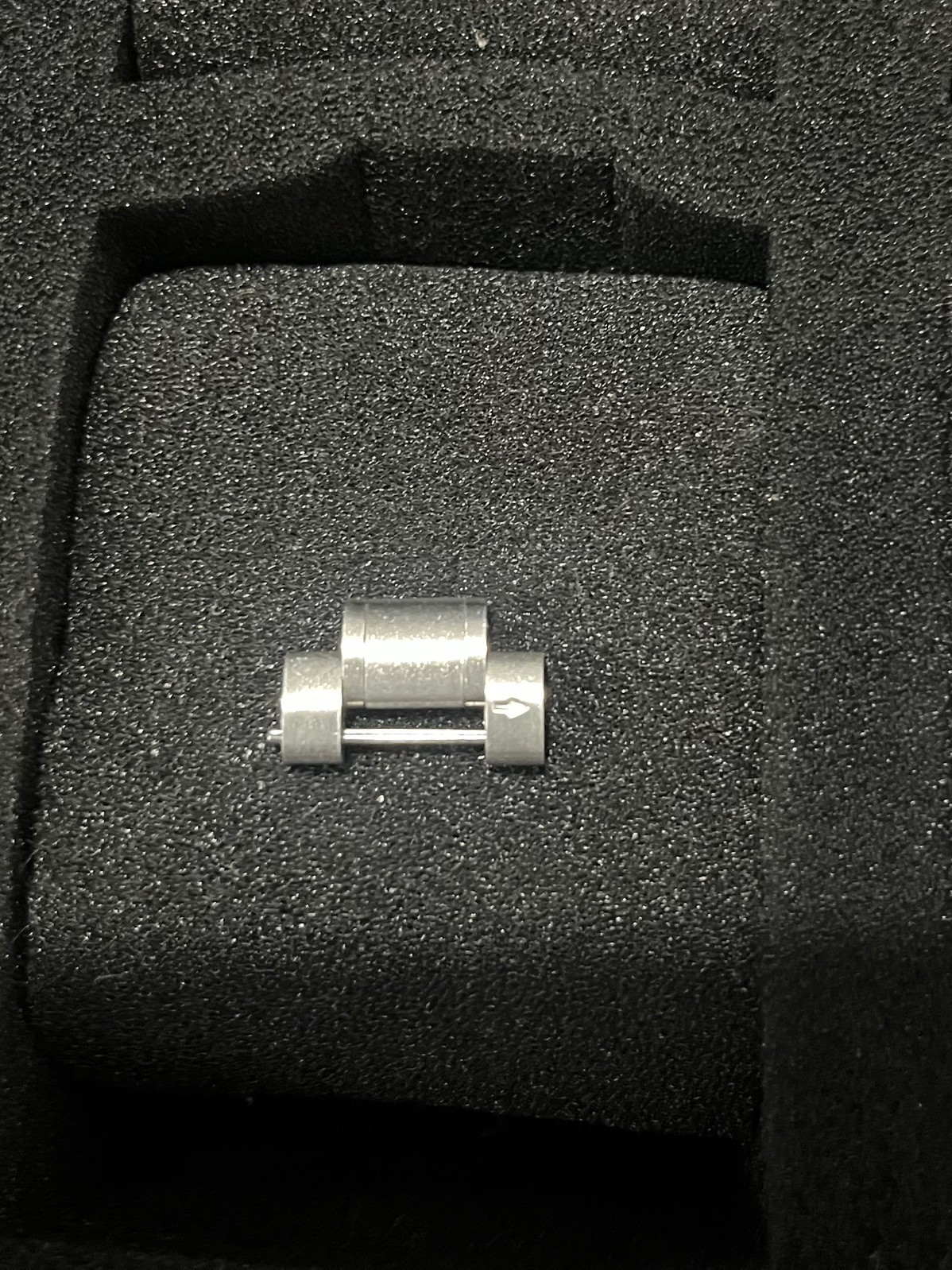 Omega Seamaster Professional Stainless Steel 18mm Bracelet Link – pin