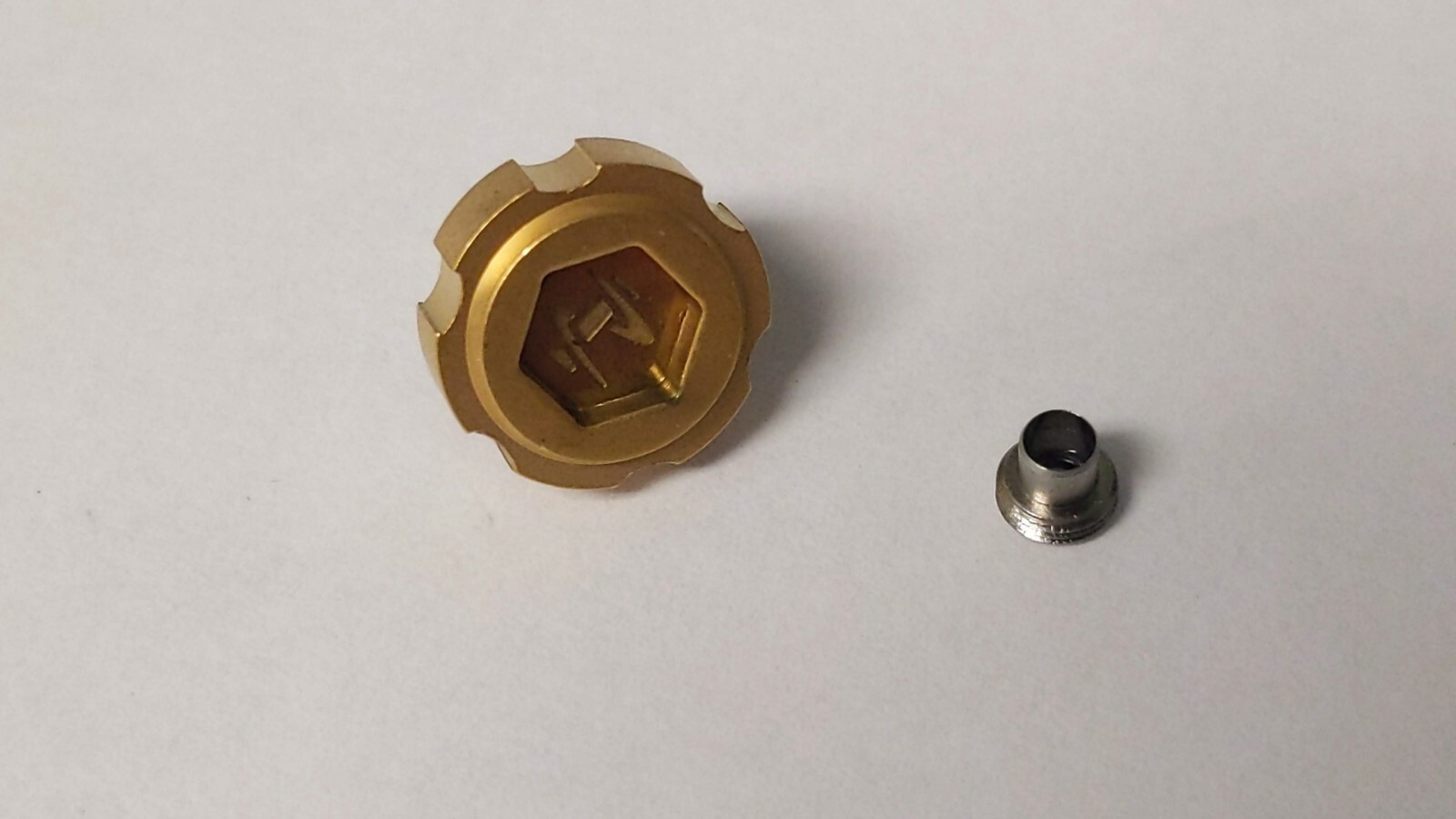Invicta Crown S/S Gold/Yellow 10.8mm – 11mm with engraved logo screwdown w tube