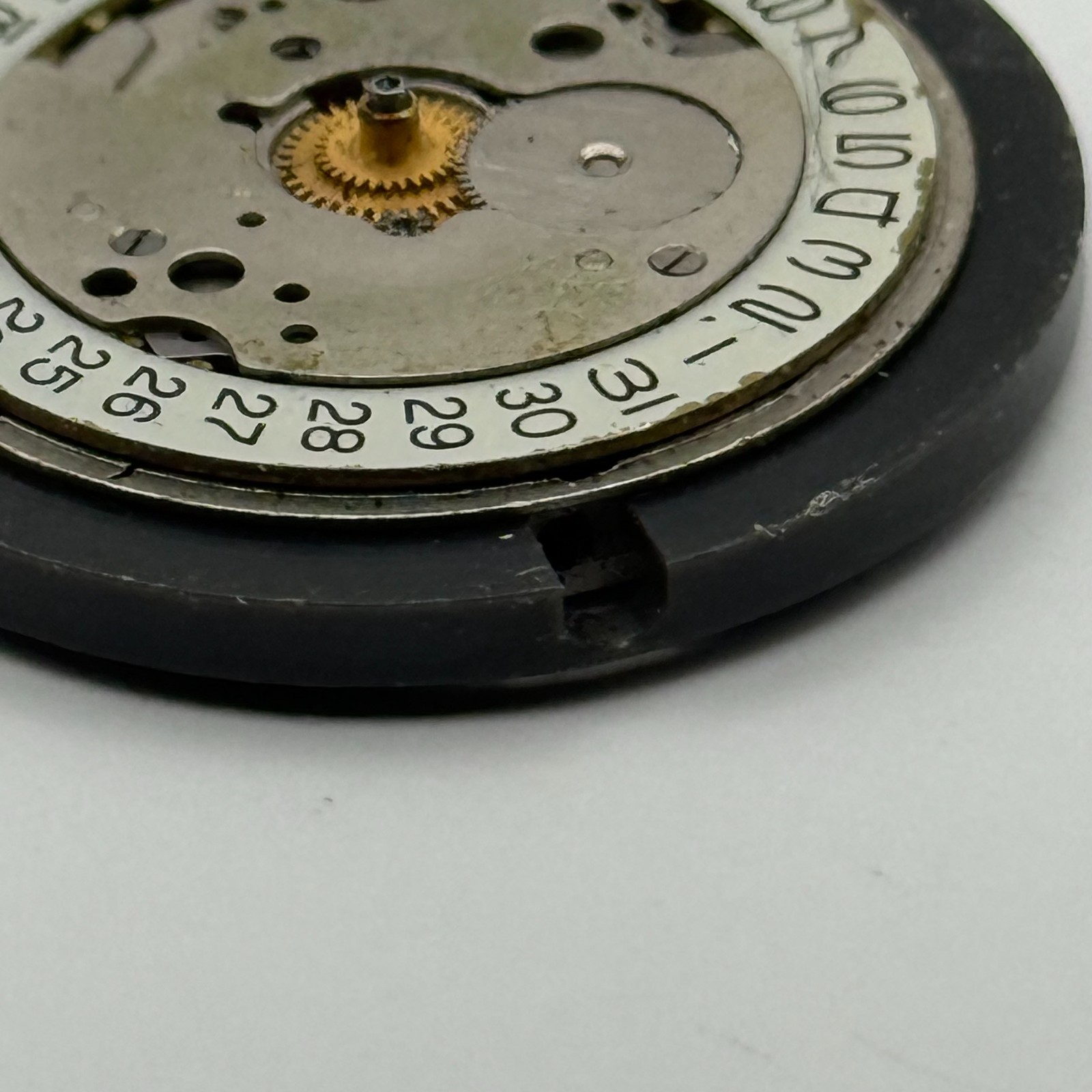 Sekonda Date Watch Movement Incomplete Manual Wind Vintage Parts Repair 25.7mm
