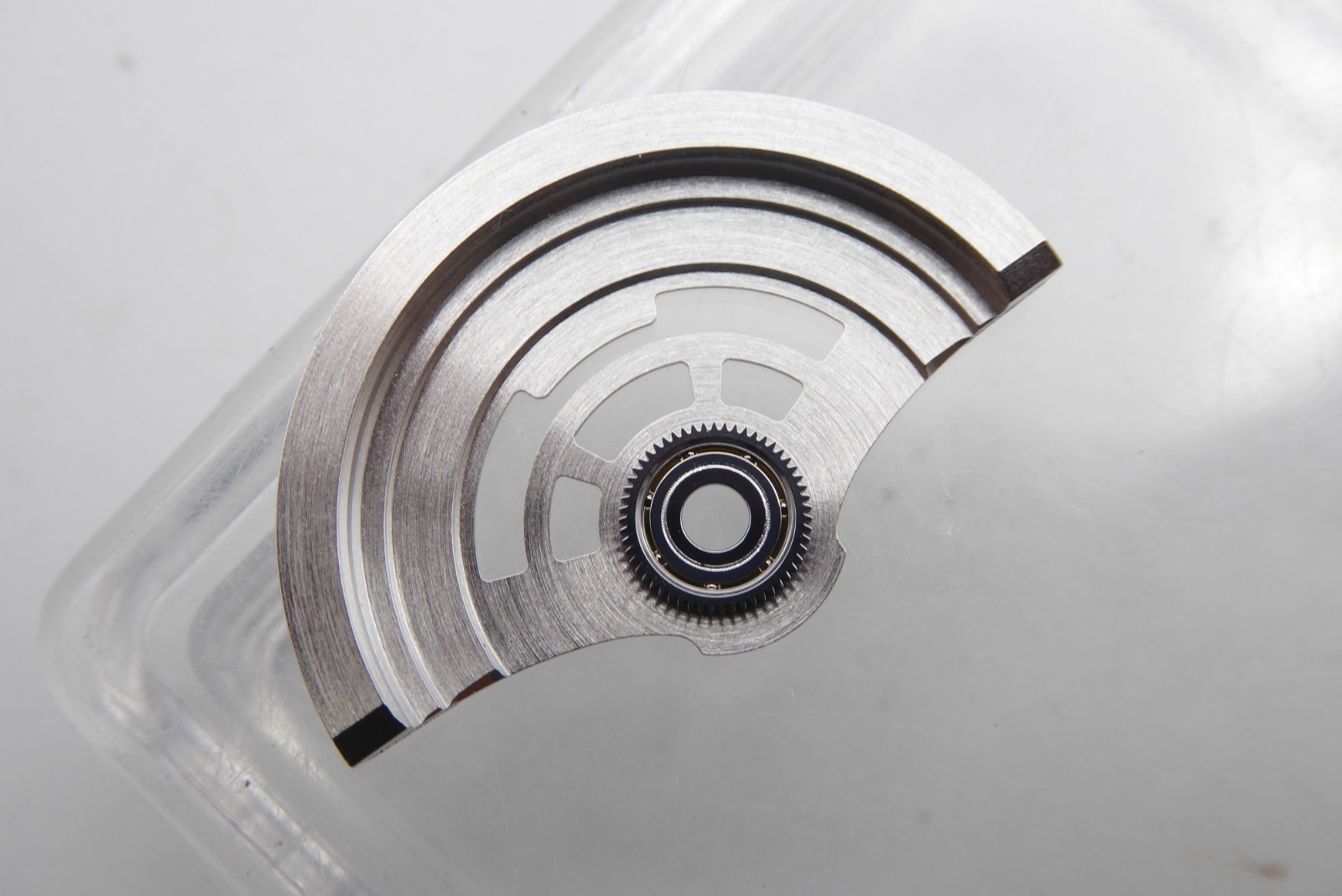 Rolex Oscillating weight rotor 3235-570