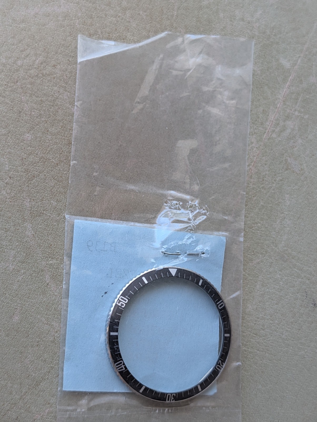 Vintage 1960’s Caravelle Sea Hunter Diver ‘B139’ Bezel/Insert FOR 637 CASES ONLY