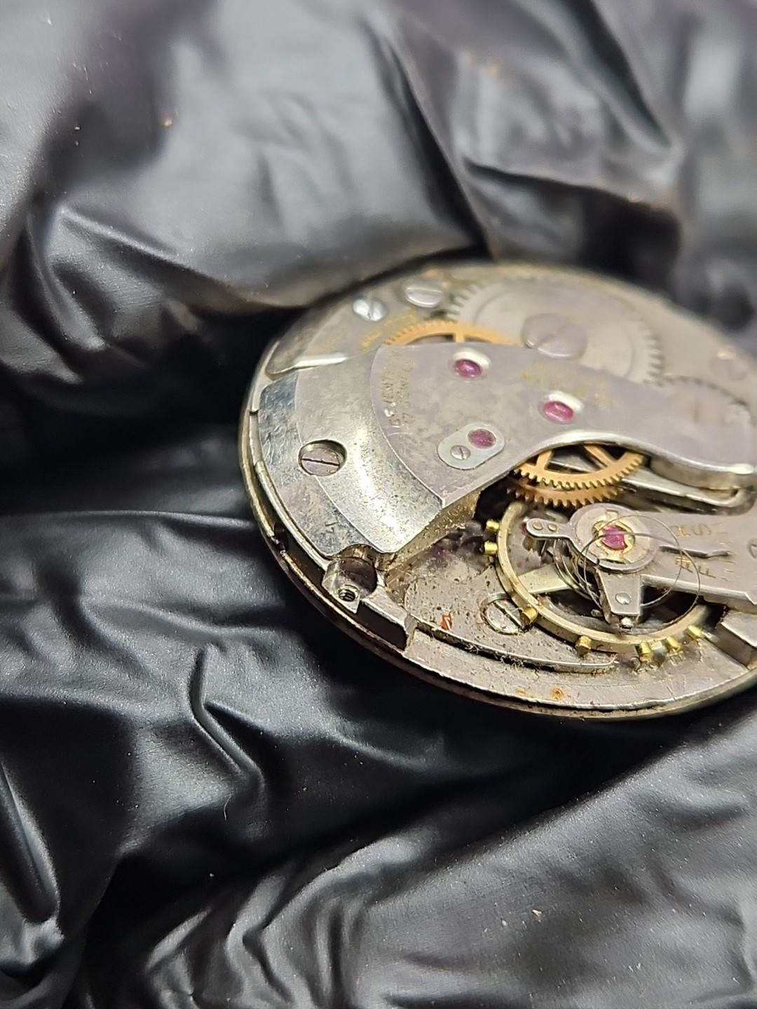 Hilton 17j Watch Movement Parts/Repair (R3)