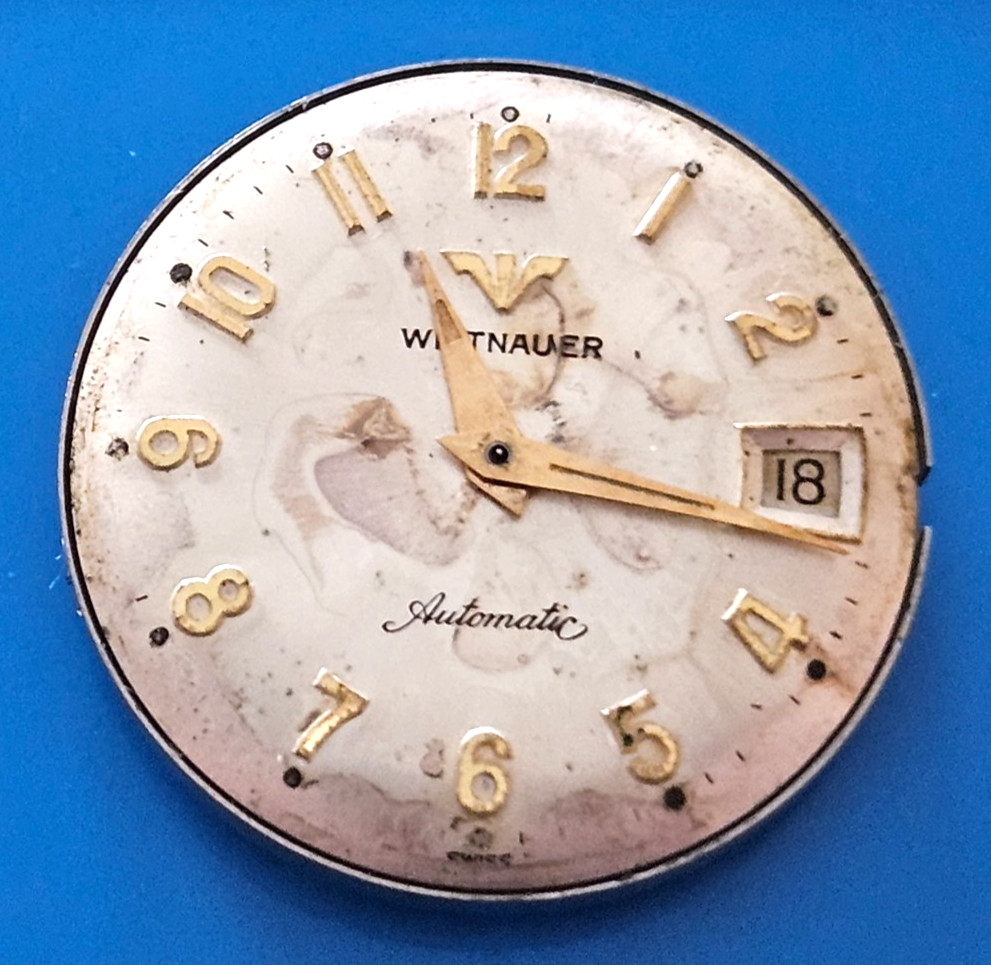 WITTNAUER C11SR 17J Watch Movement (REMOVED FROM GOLD CASE/BALANCE RUNS) lot26