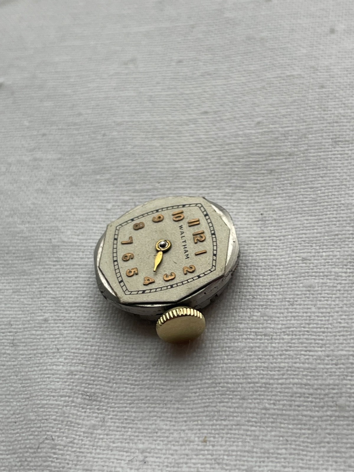 Waltham grade 675 – movement for womens watch RUNS lot0304