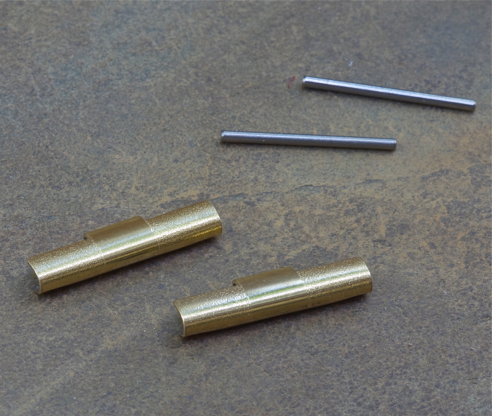 Gold color 18mm 19mm or 20mm size end pieces 3-row NSA band shape new old stock