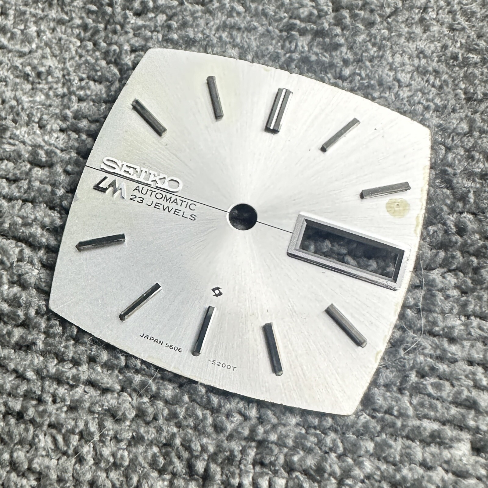 GENUINE NEW OLD STOCK DIAL FOR SEIKO LM 5606-5040 LORD MATIC *DEFECT