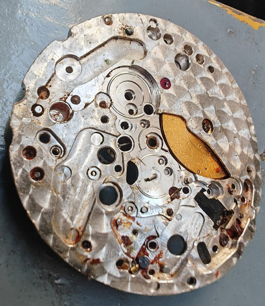 Orig ROLEX CAL 3136 movement INCOMPLETE DAMAGED, crushed for parts project