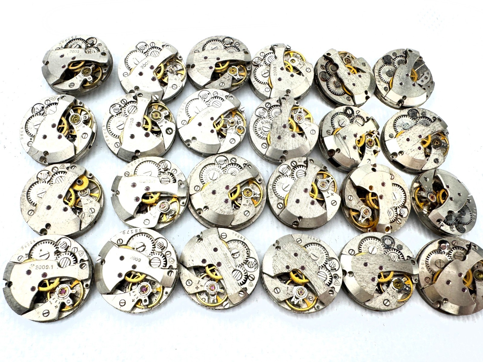 Lot 24 Round vintage ladies watch movements Zarja 20 mm. Steampunk or repair
