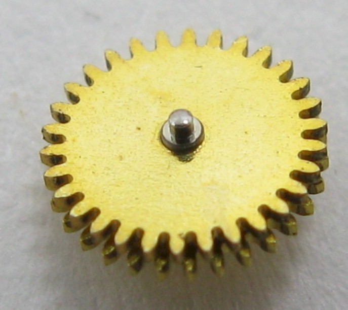 Universal Geneve 69 automatic Watch Part intermediate wheel 203
