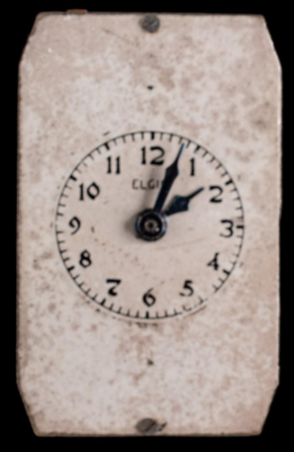 ELGIN 15 Jewel Silver with Black Numbers