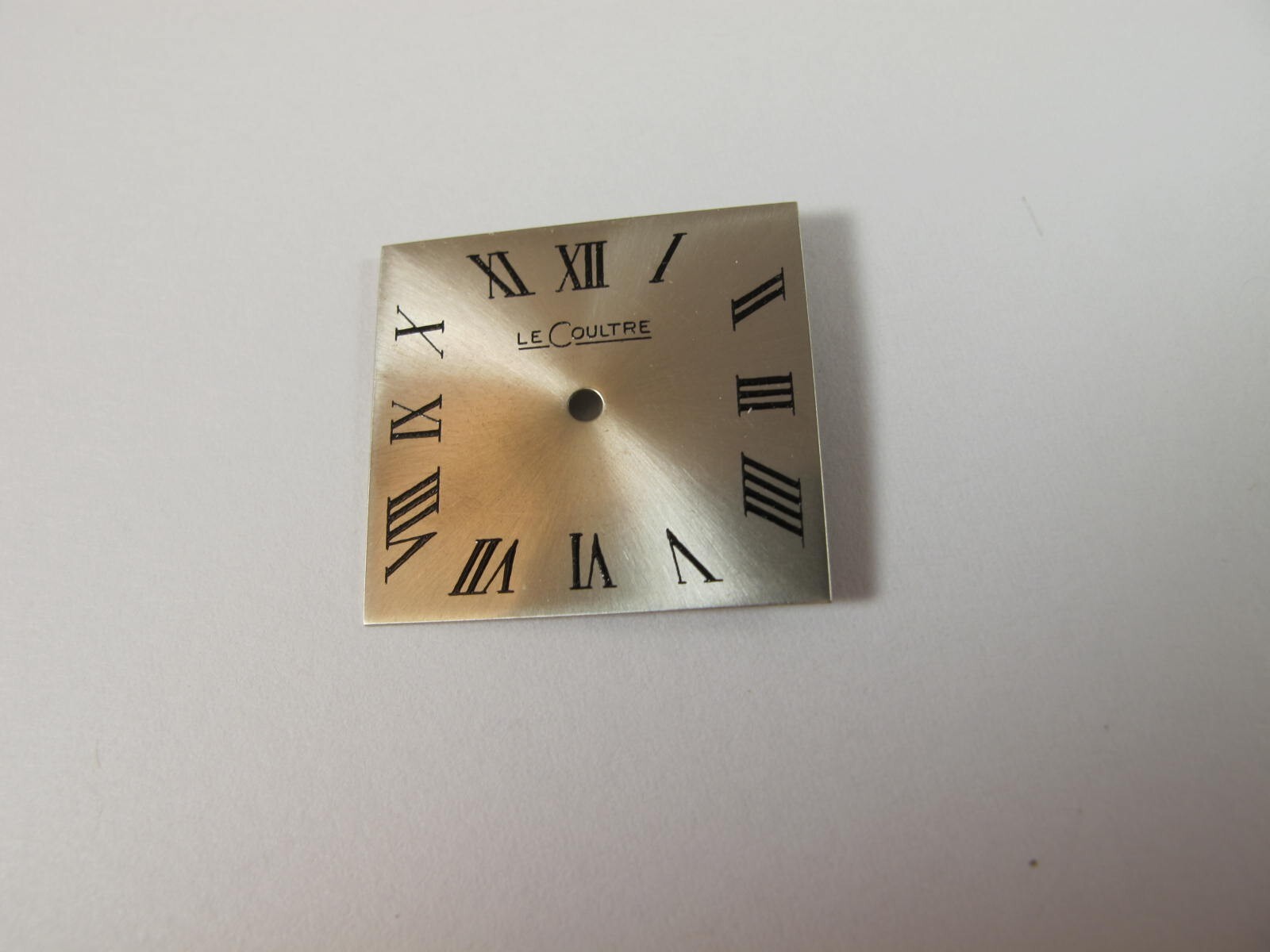 LECOULTRE SILVER COLOR SQUARE DIAL WITH BLACK ROMAN NUMERALS OLD STOCK
