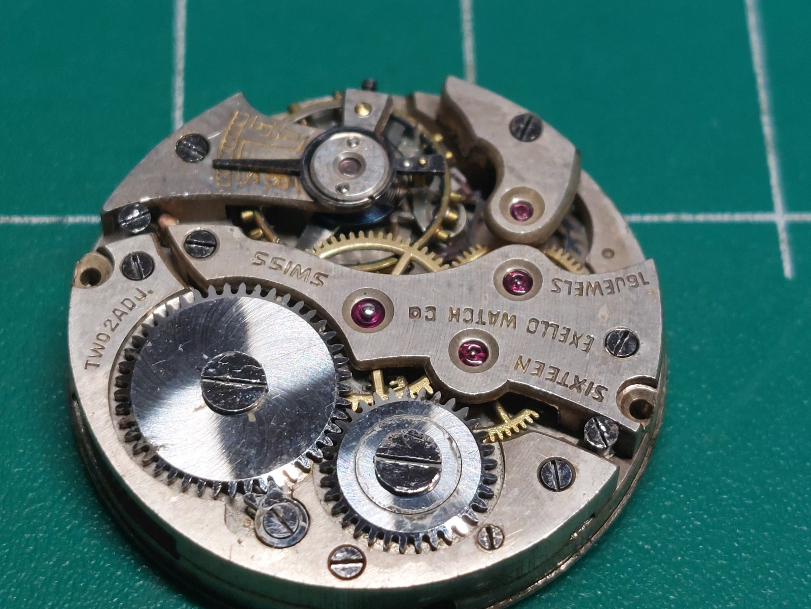 Vintage Exello 16 jewel watch movement For Parts w 14k Gold Filled Case