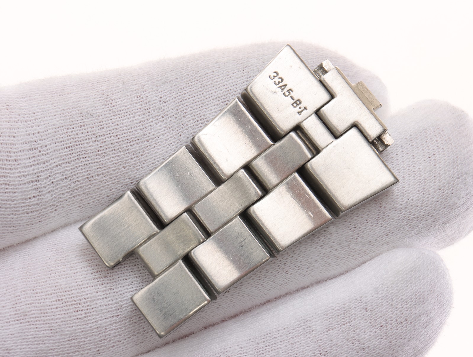 SEIKO Bracelet FOUR-LINK Section for “7L22-0AA0” Watch with “33A5-B” Band