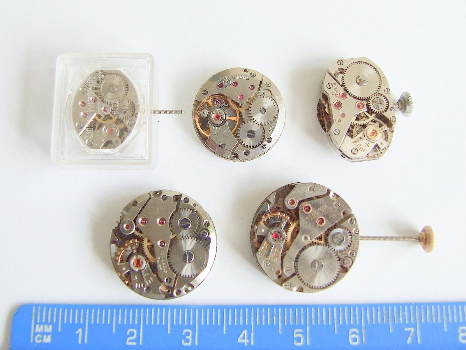 5 x ladies ‘Garrard’ mechanical watch movements. Spares,repair