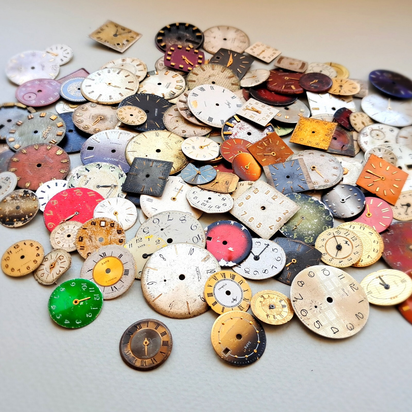 🕰️ 100g Vintage Watch Dials for Steampunk Art Jewelry Repair USSR Clock Parts