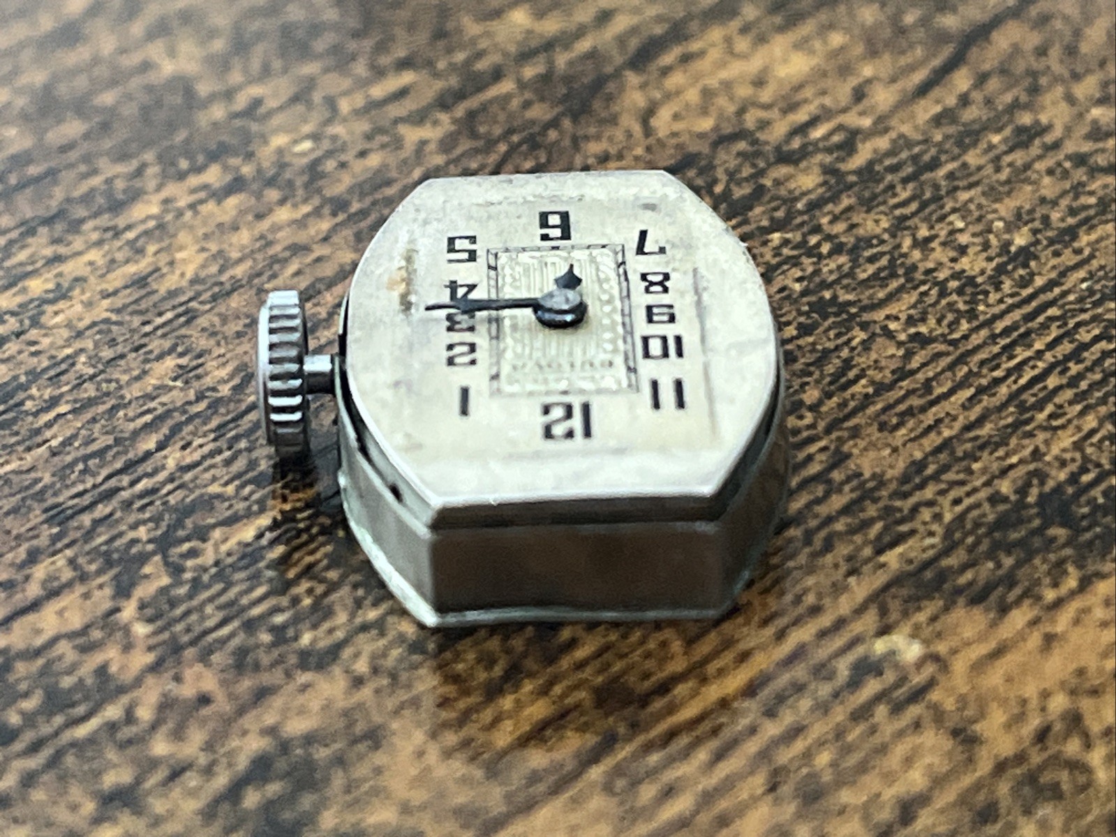 Vtg 1930’s Bulova Watch Wind Up Movement 16mm 15 Jewels FOR PARTS Collectible