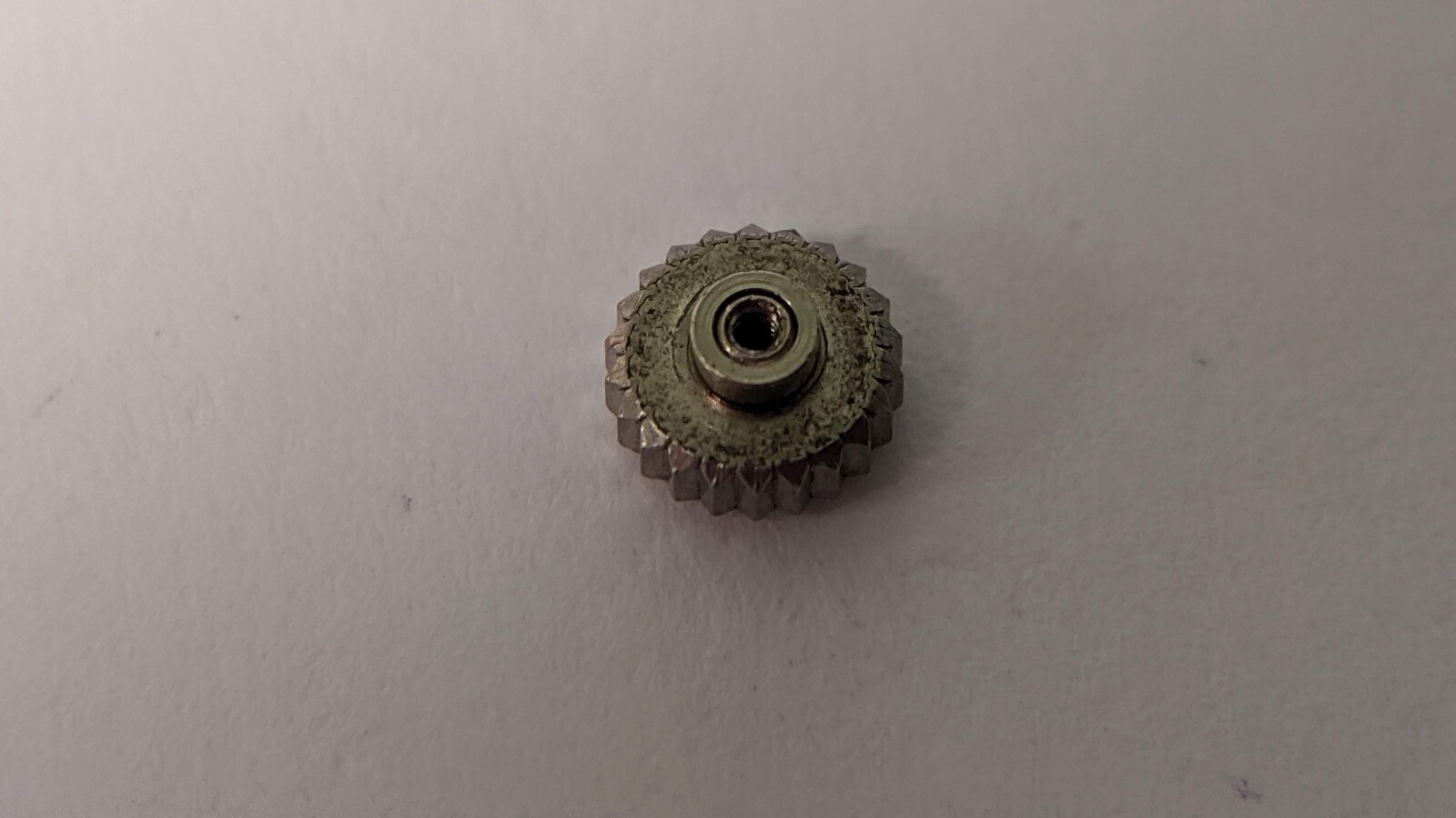 Used Genuine Omega S/S White Crown 4.95mm diameter, dress crown, tap 10 (0.90mm)