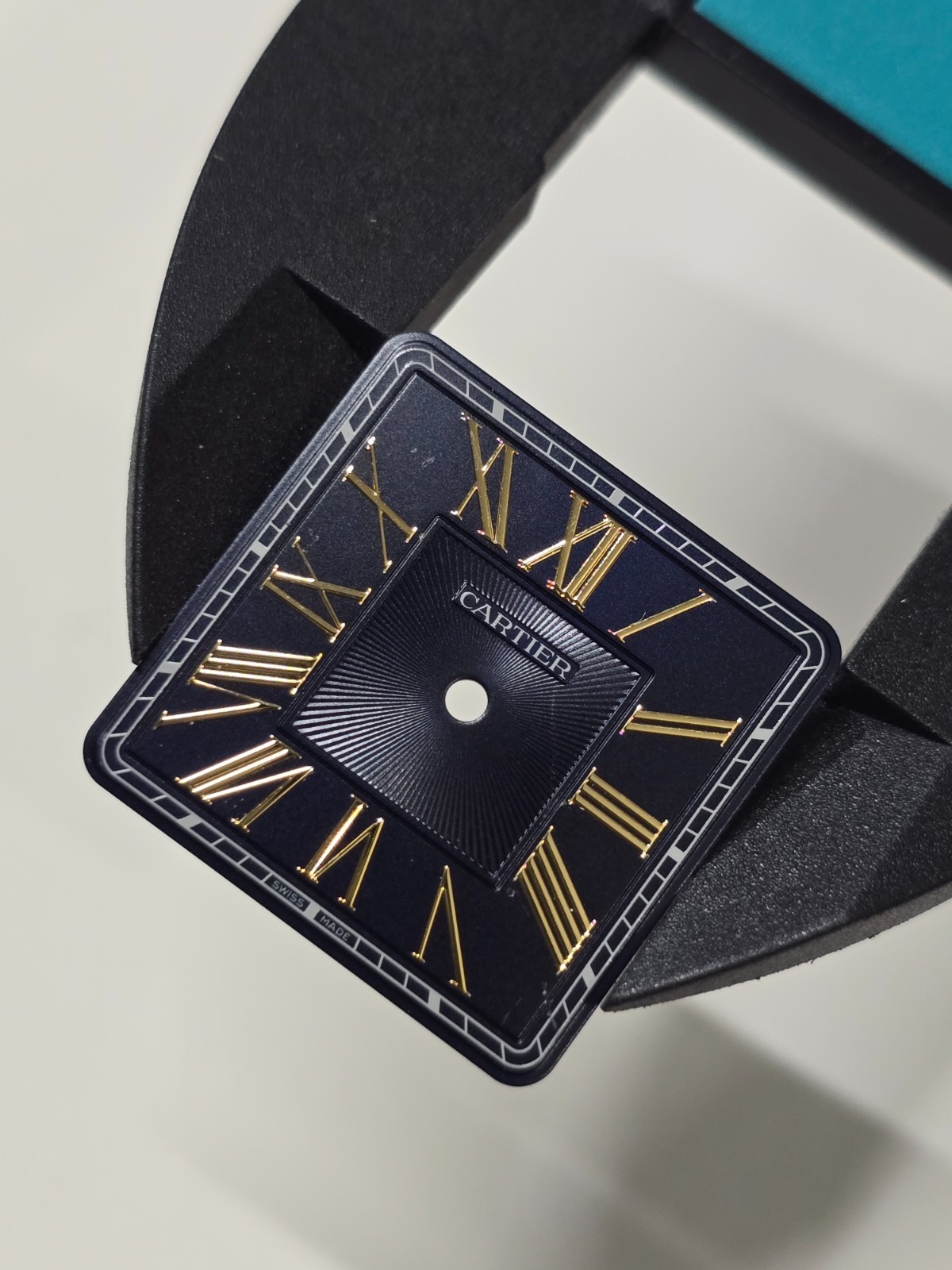 Genuine Cartier 18K Yellow Gold Santos-Dumont Large WGSA0077 Dial 22.7mm