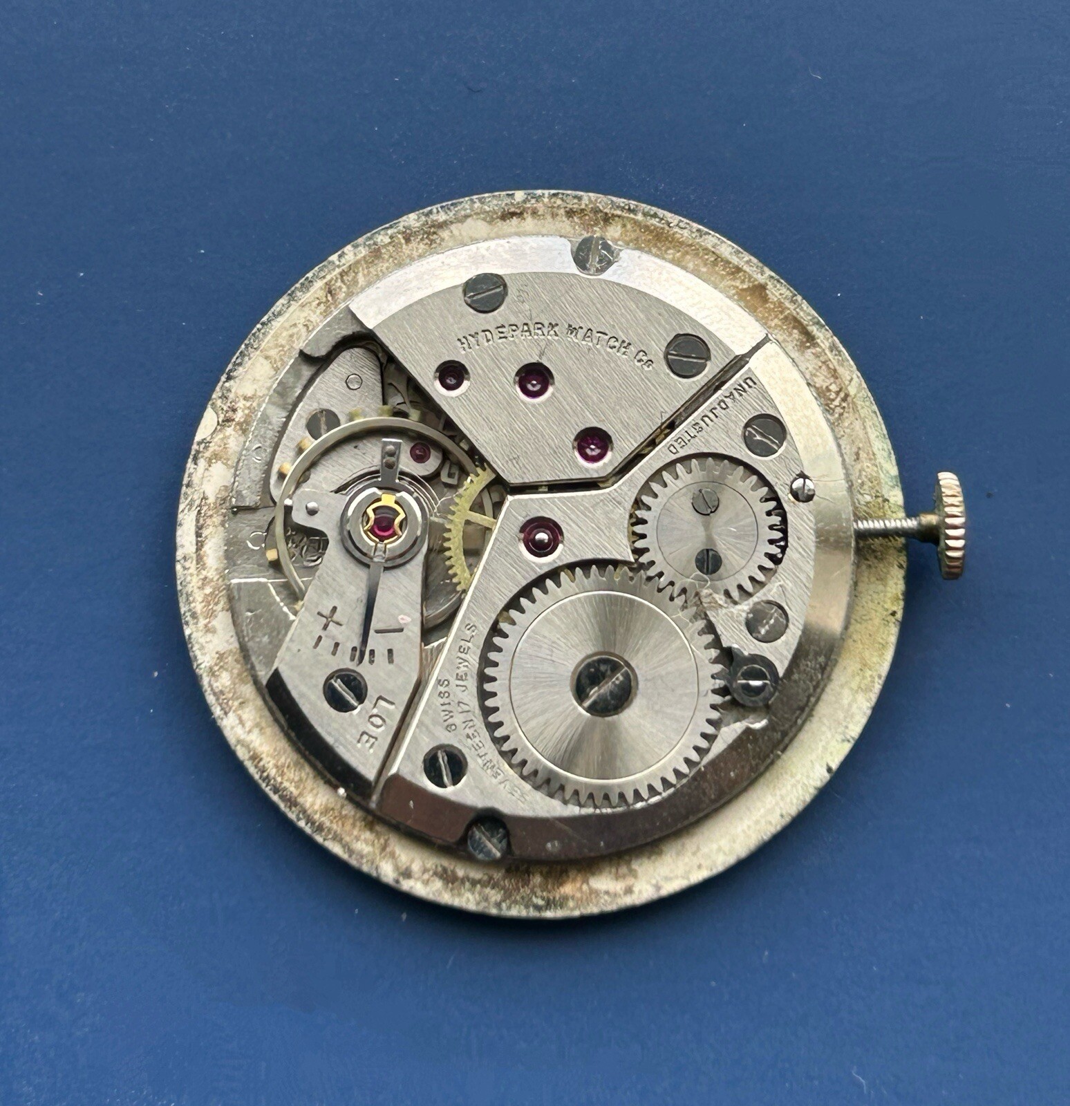 VINTAGE Andre Bouchard CALIBER P330 WATCH MOVEMENT FOR PARTS RUNS