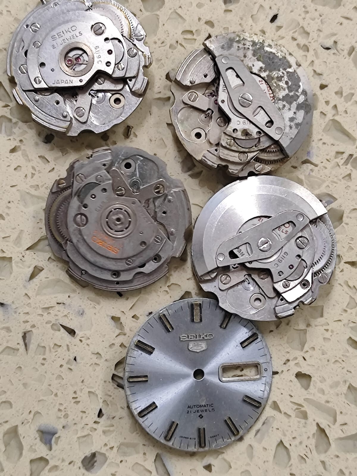 LOT SEIKO 6119C IN COMPLETE MOVEMENTS Automatic for part only Used