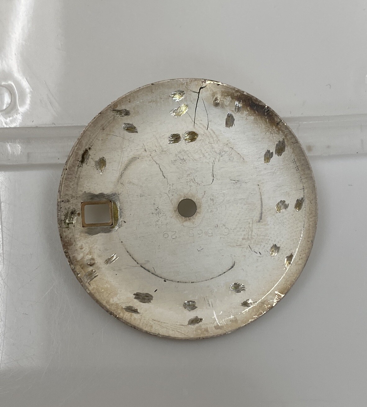 Original Omega Caliber 565 Silver/Gold Stick Date @3 Dial