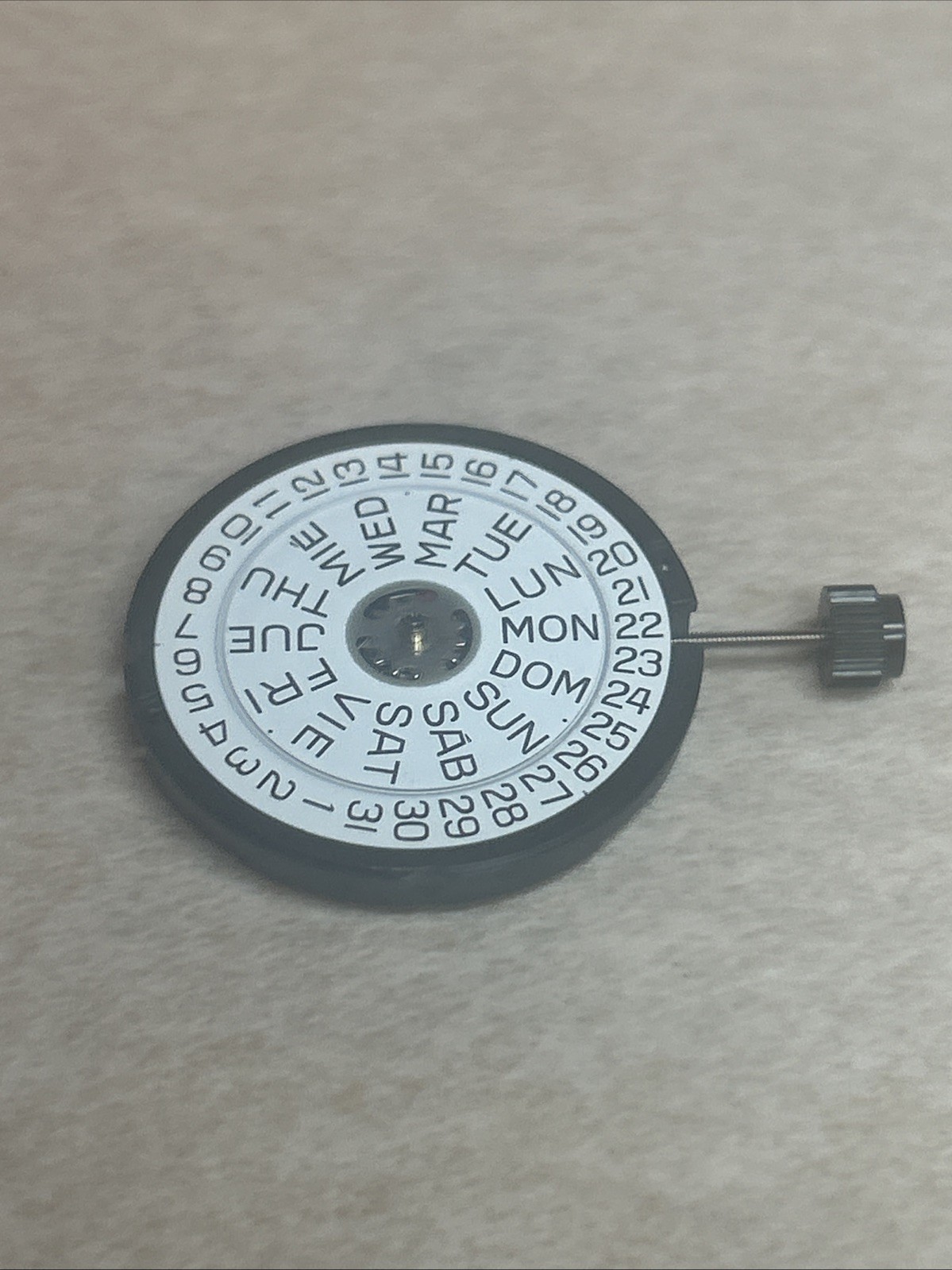ETA 805.122 Watch Movement Quartz 3 HANDS DAY/ DATE AT 3