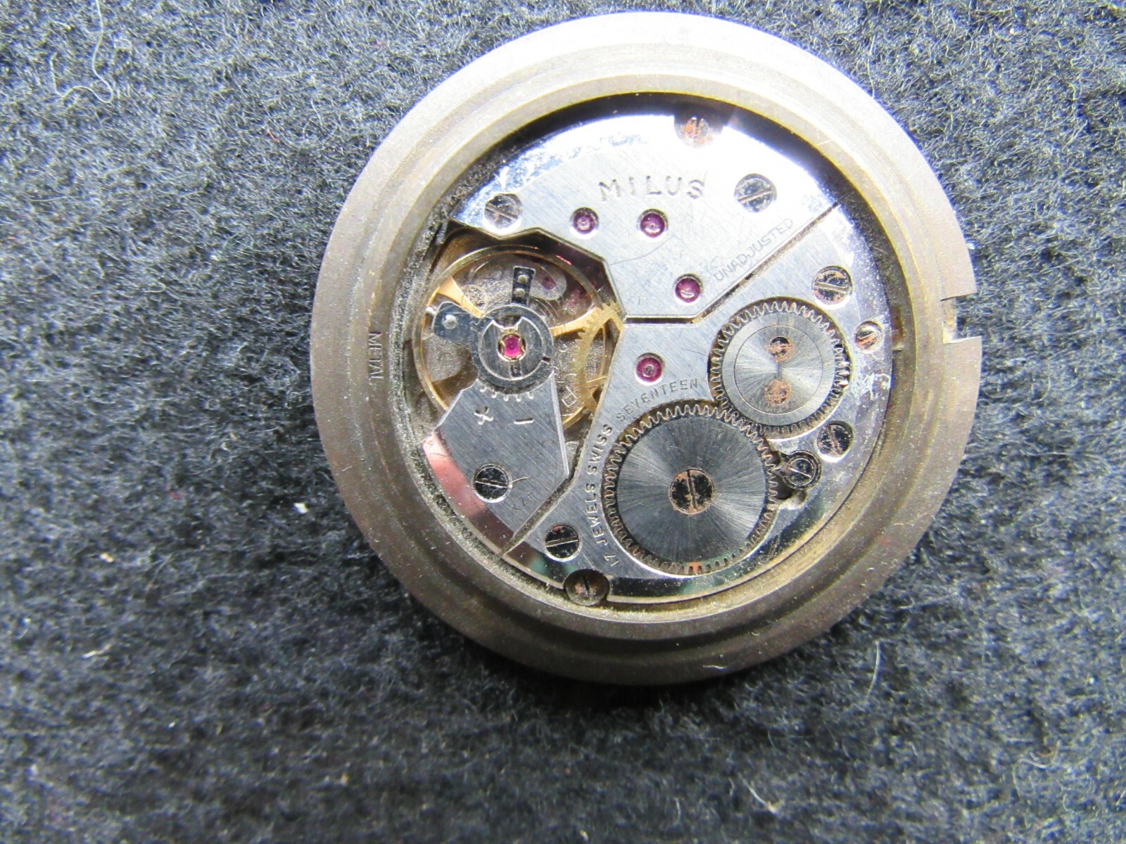 WATCHMAKER’S Estate MILUS Cova GENEVE 17J Watch for PARTS/REPAIR