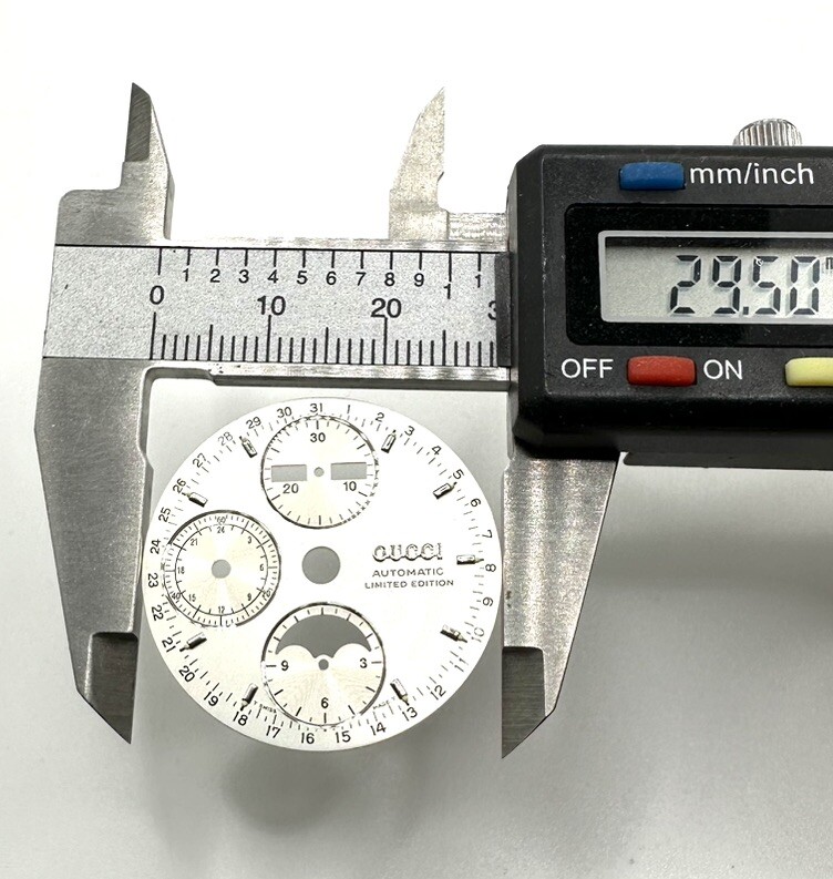 Genuine Limited Edition 29.5mm Silver DIAL For Gucci Triple Calendar Chronograph