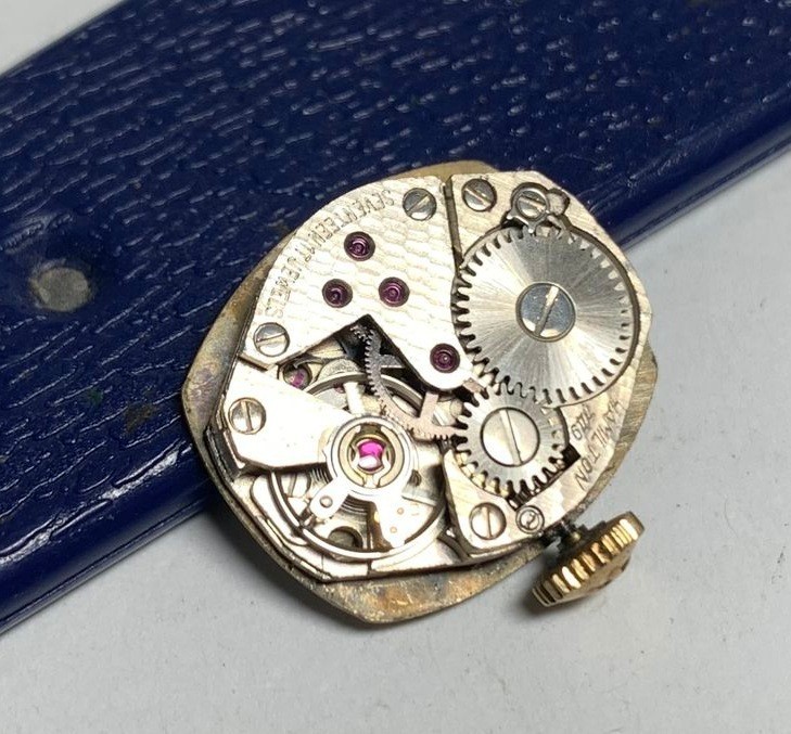 1960s Hamilton 17J Swiss Ladies Caliber 149 Wind Up Mov’t, Dial & Hands RUNS !!