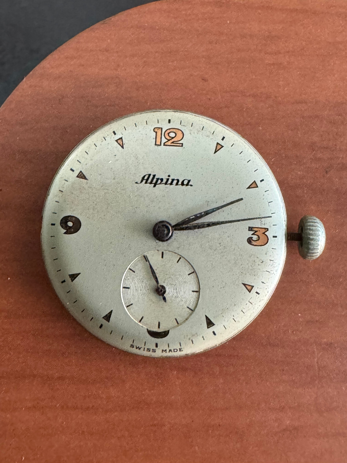 VINTAGE MEN’S ALPINA WRIST WATCH MOVEMENT CAL. 586 KEEPING TIME