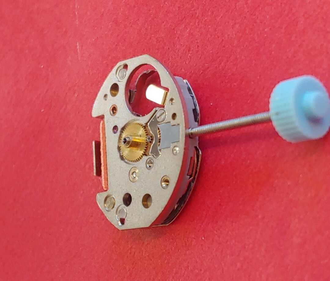 Ronda SA 753 Swiss Parts 1 Jewel Quartz Movement. Sets, Runs, Keeping Time 24Hr