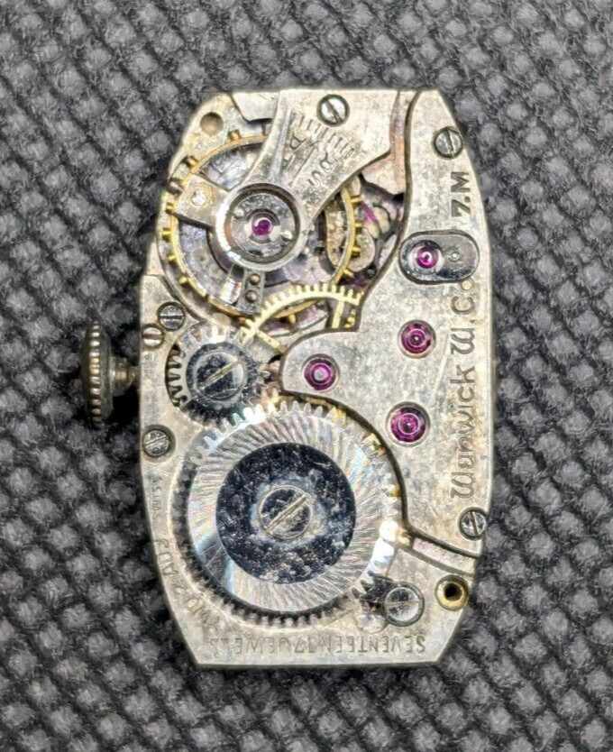 VTG Warwick Watch Co. – 7M – 17 Jewel – 2 Adj – Swiss Movement for Parts/Repair