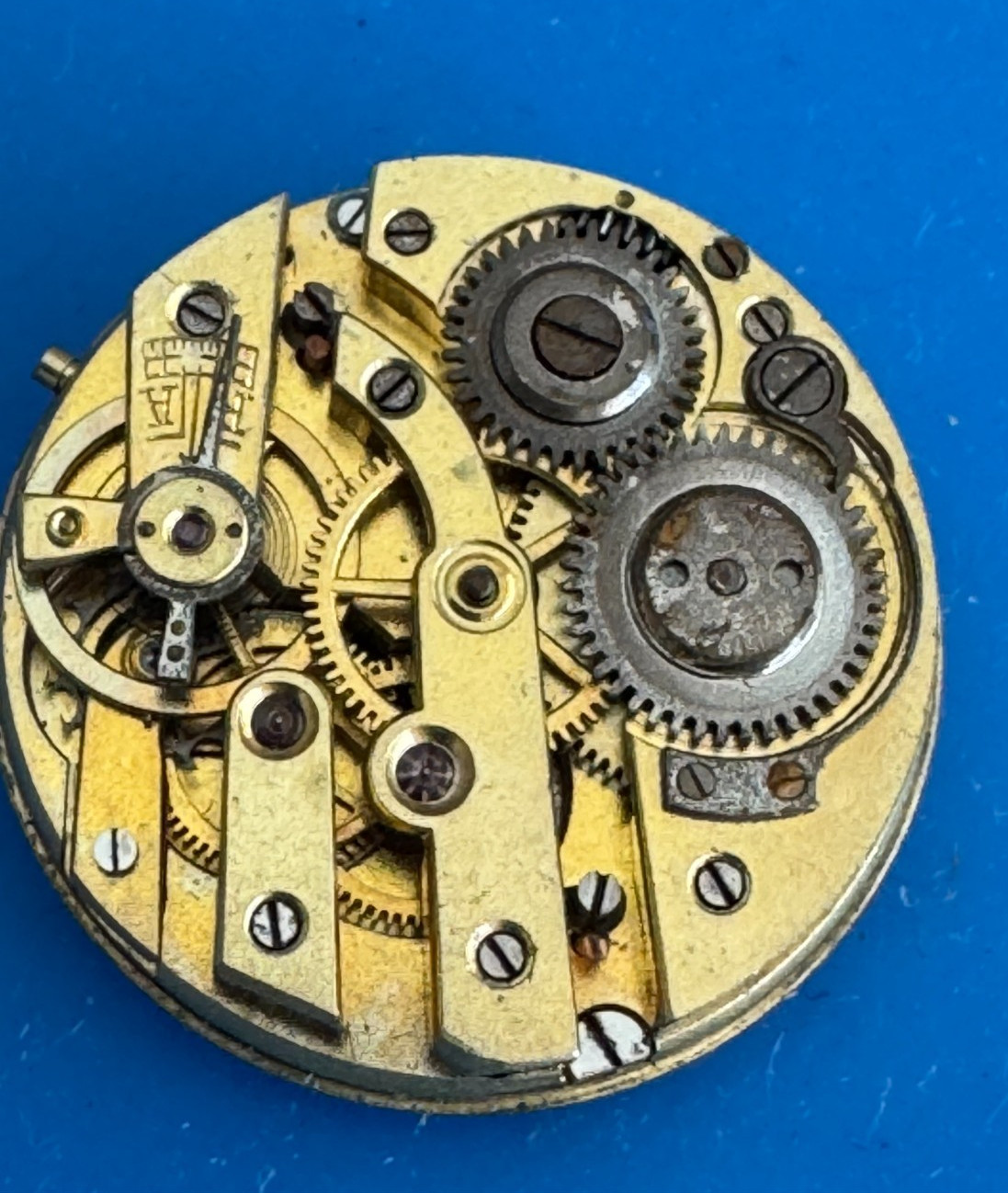 VINTAGE 26.55MM SWISS OPENFACE POCKET WATCH MOVEMENT RUNS FANCY DIAL