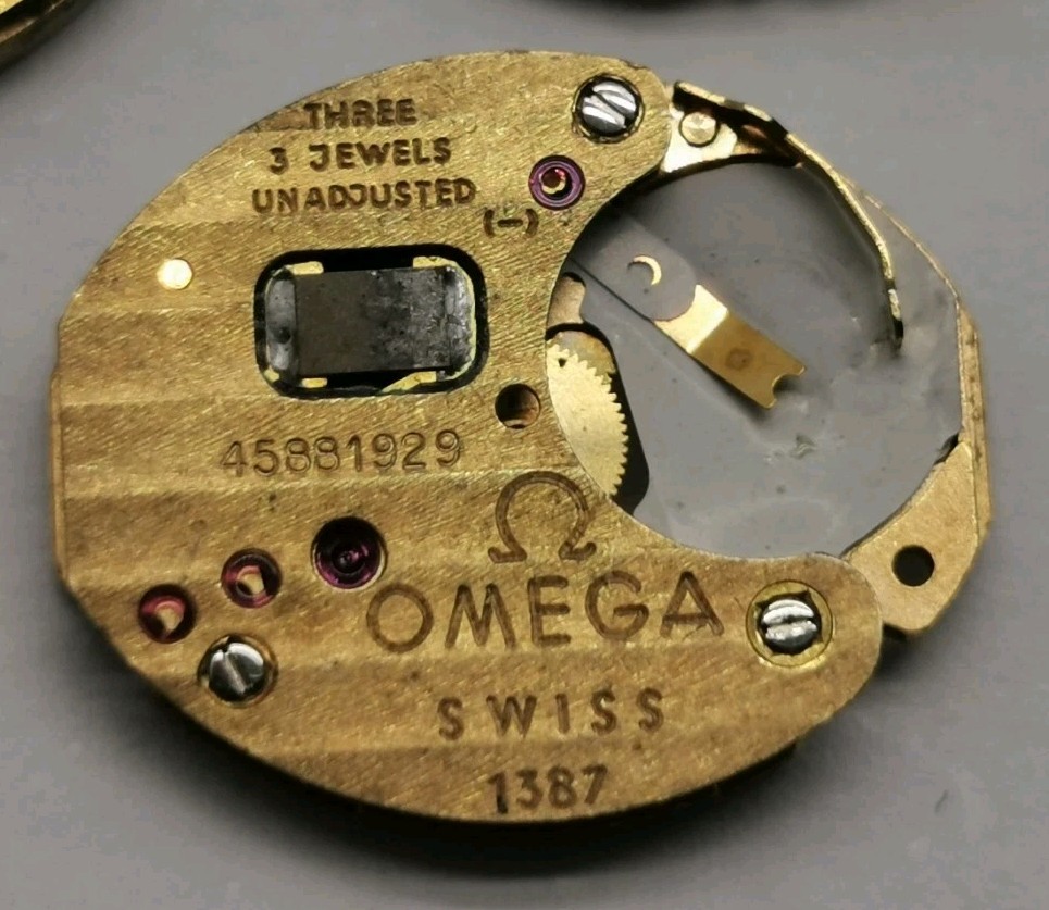 Vtg Bulk Lot Of 5 Omega 1387 & 1450 Quartz Ladies Quartz Watch Movement Spares