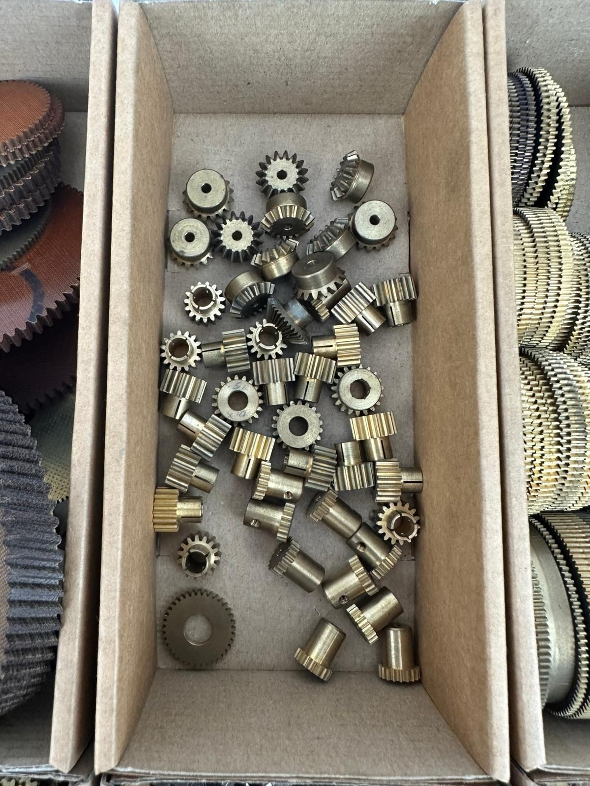 Large Lot Precision Gears – Brass & Steel Watchmaker / Clockmaker Parts 14-15kg