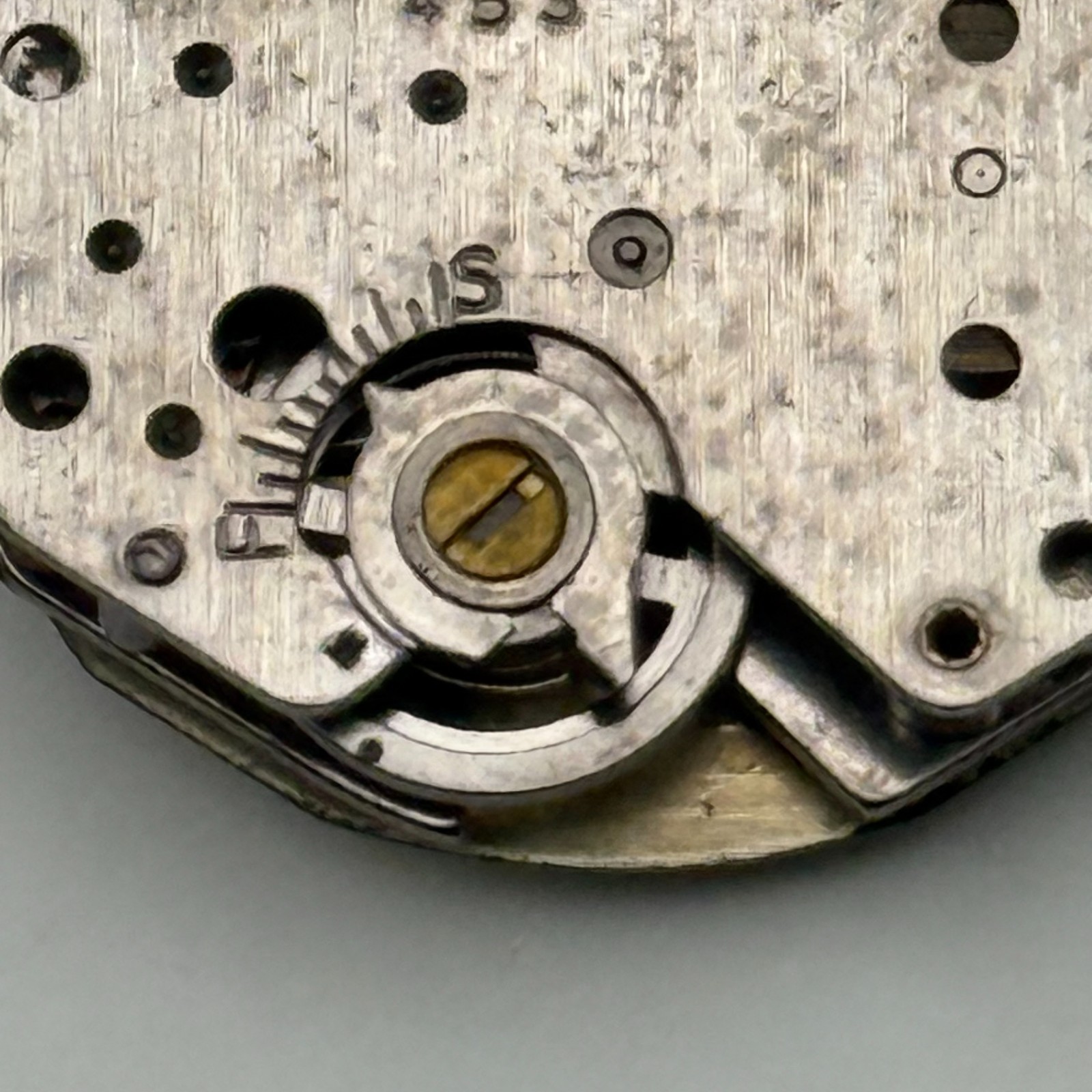 Timex 453 Watch Movement Great Britain Manual Wind Vintage Parts Repair 14.2mm