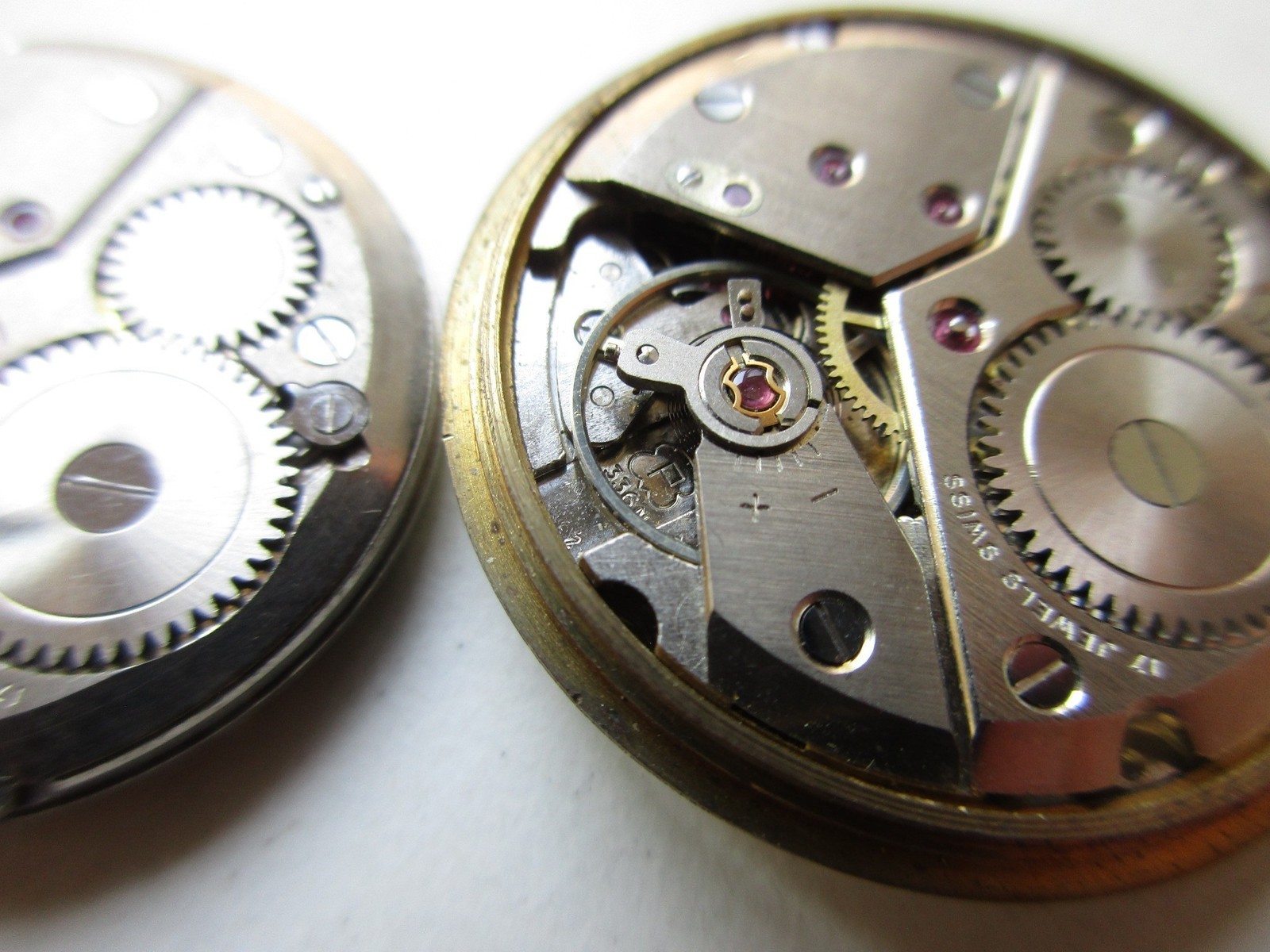 Peseux cal. 336N Swiss vintage watch movements – running