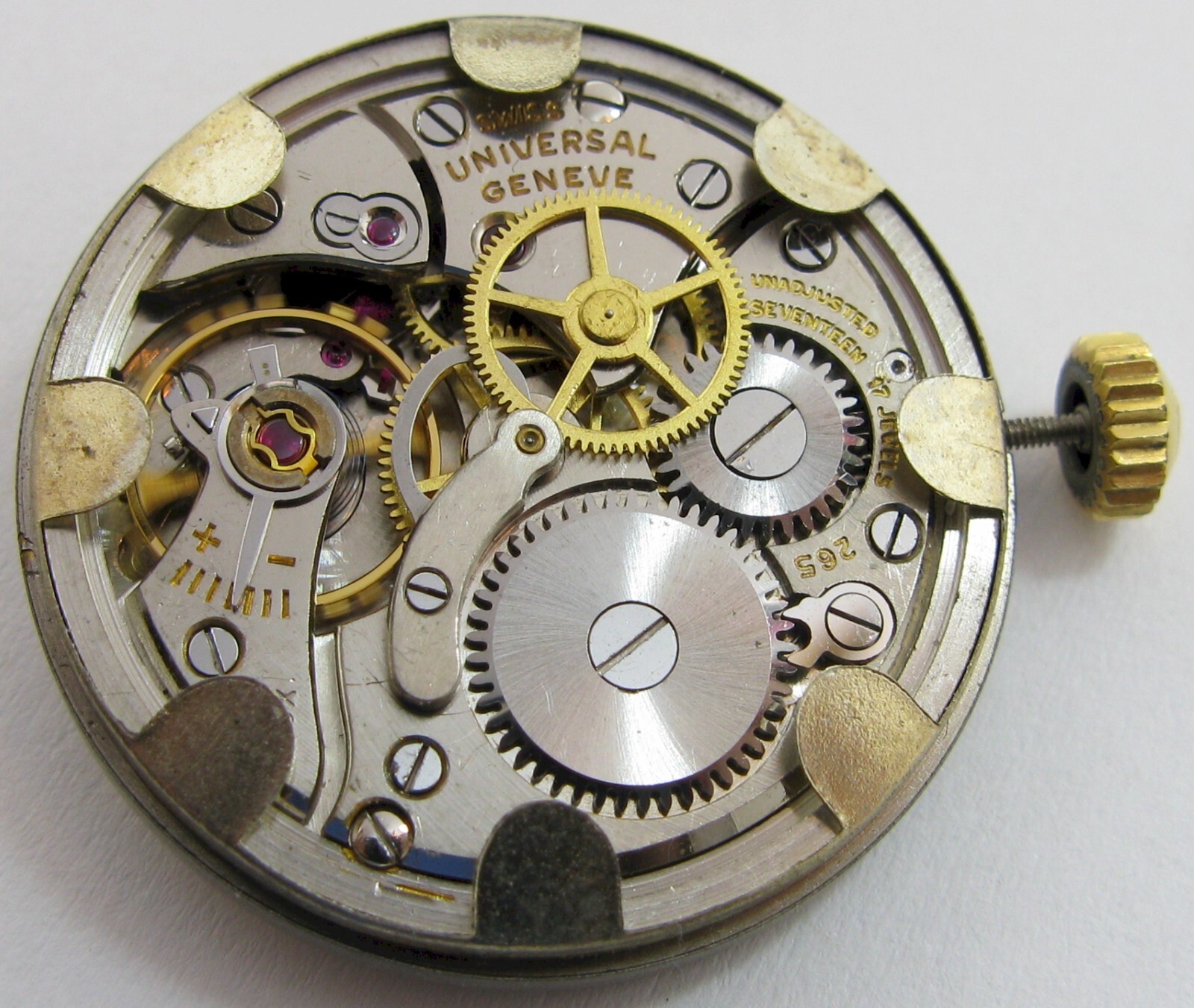 Universal Geneve 265 17 jewels Watch movement & dial for parts
