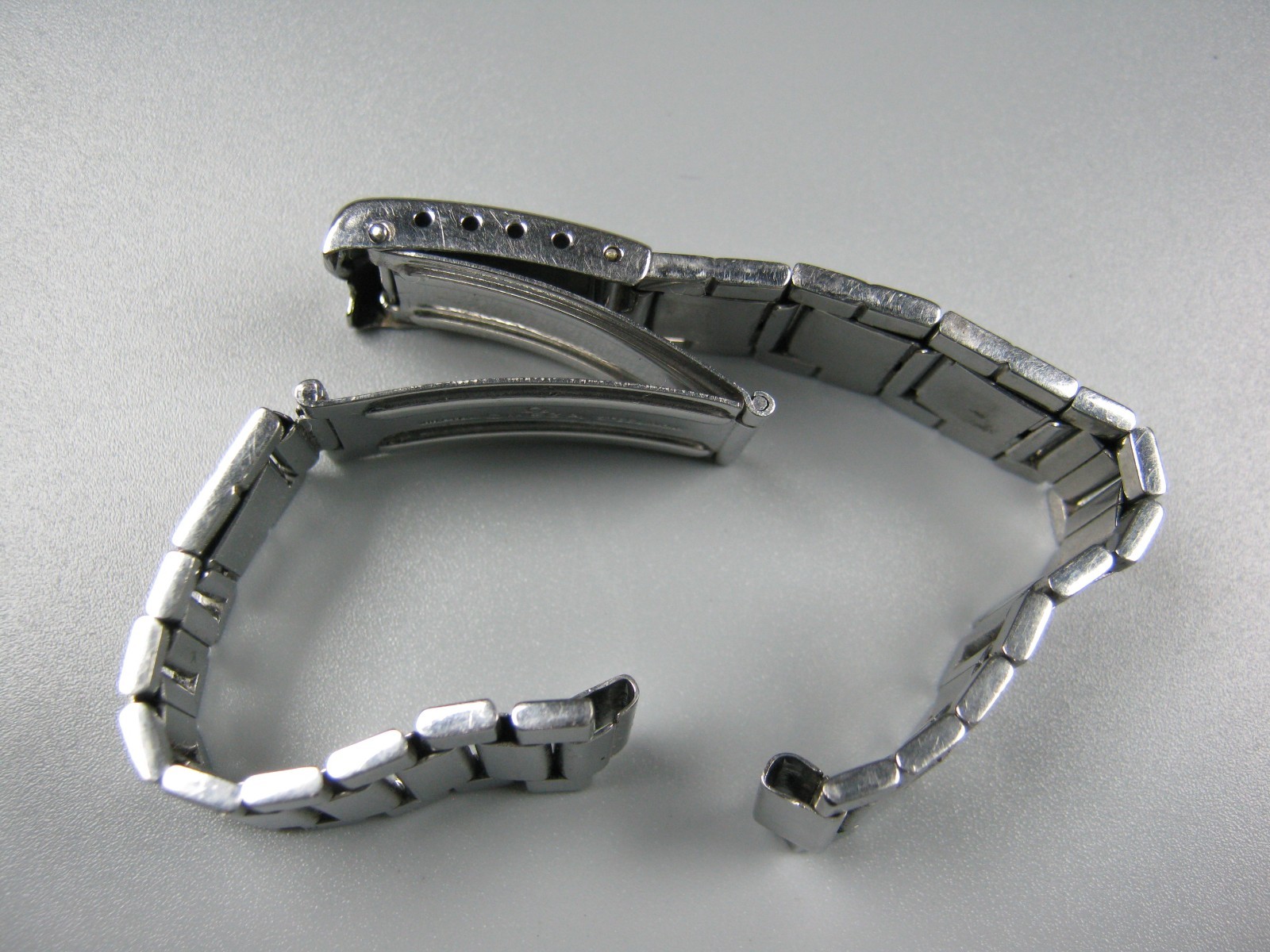Vintage 1950’s Omega Bracelet 7077 Expandable End Links Missing