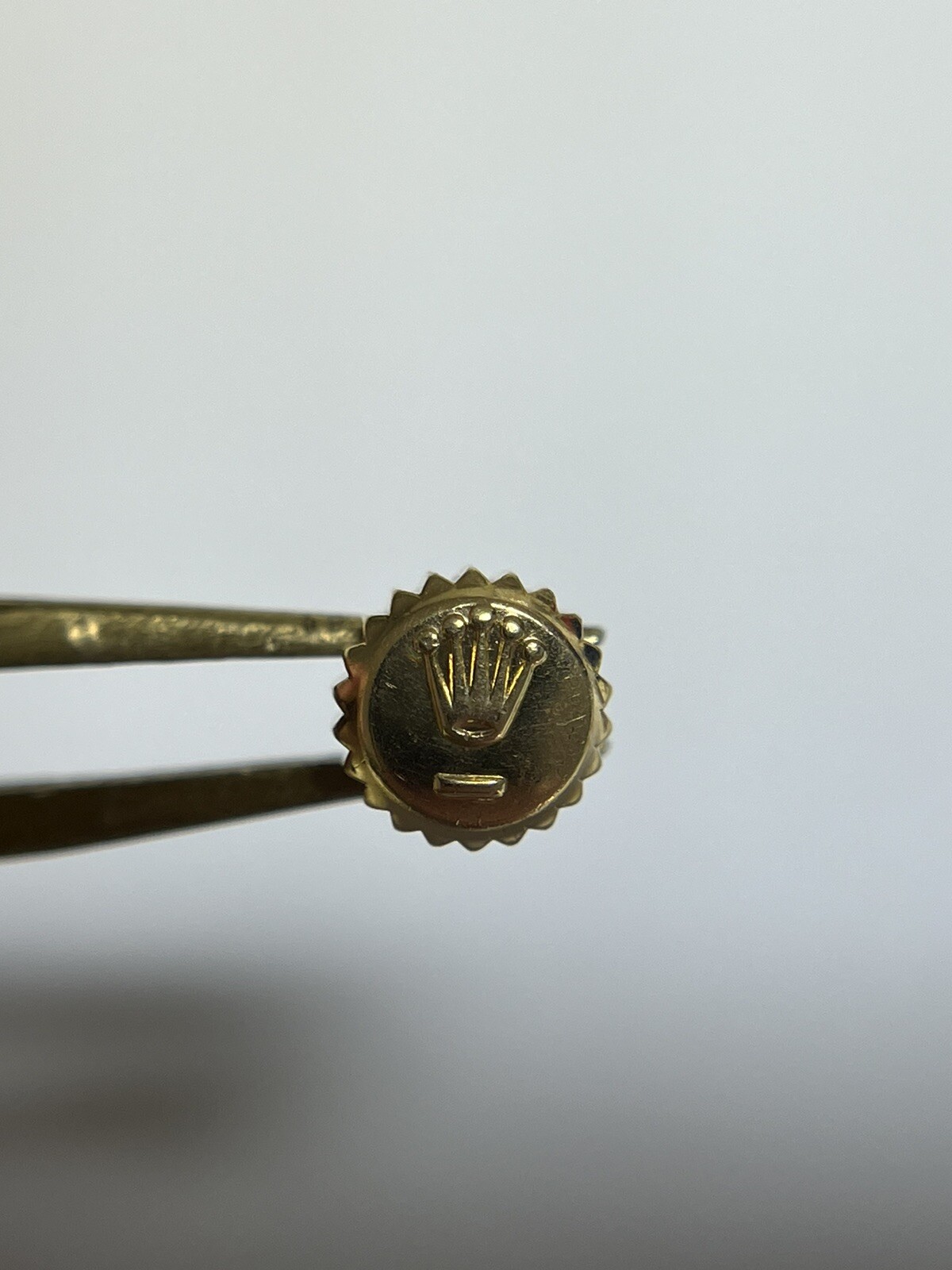 Genuine Rolex 24-600-8 – 6mm 18k Yellow Gold Crown. (24)