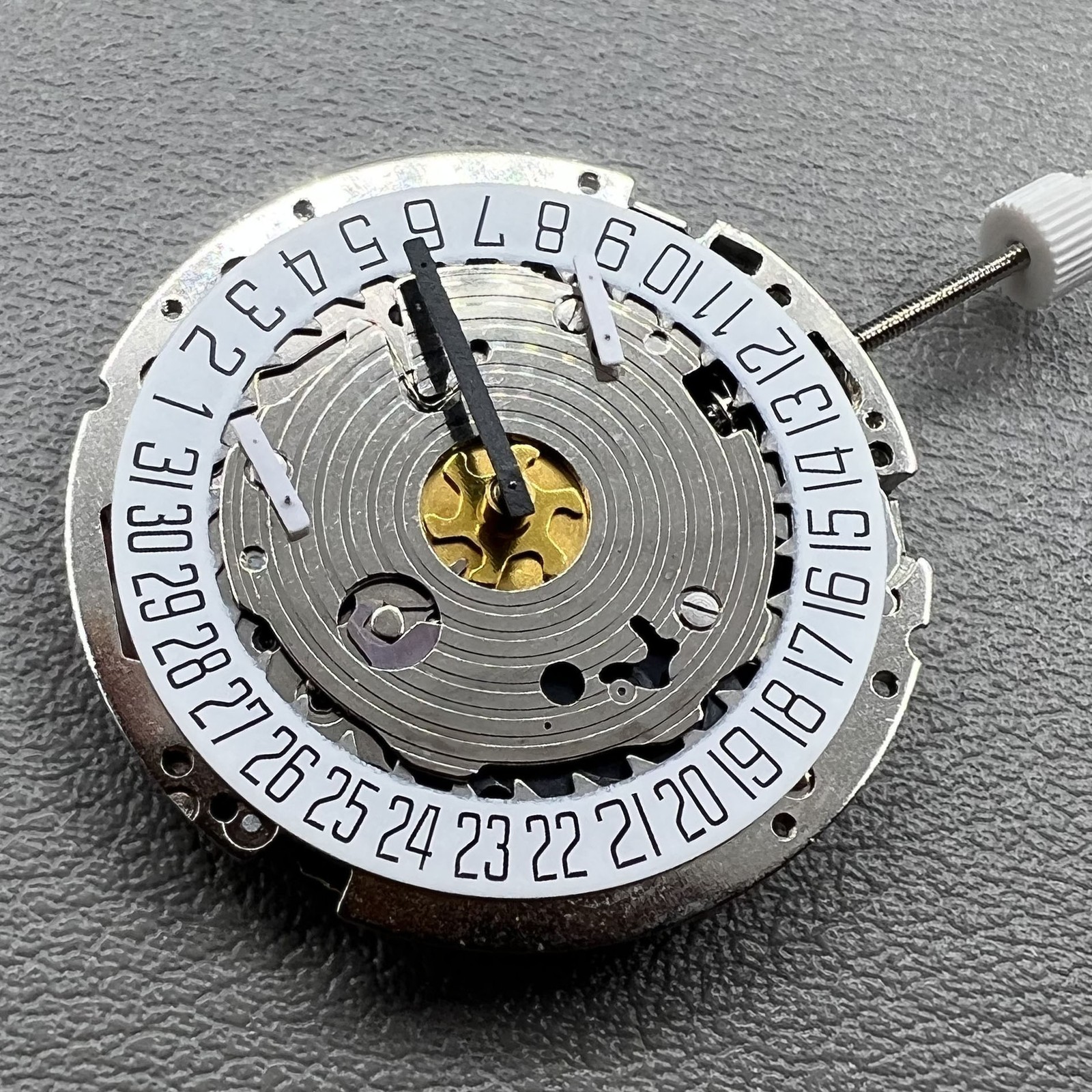 Swiss Made Silver ISA 8171 Quartz Movement 5 Hands Date At 6 Watch Part