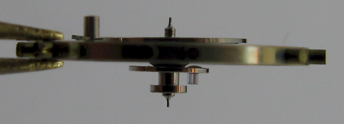Landeron 520 watch 13 3/4 lignes part complete balance wheel 721