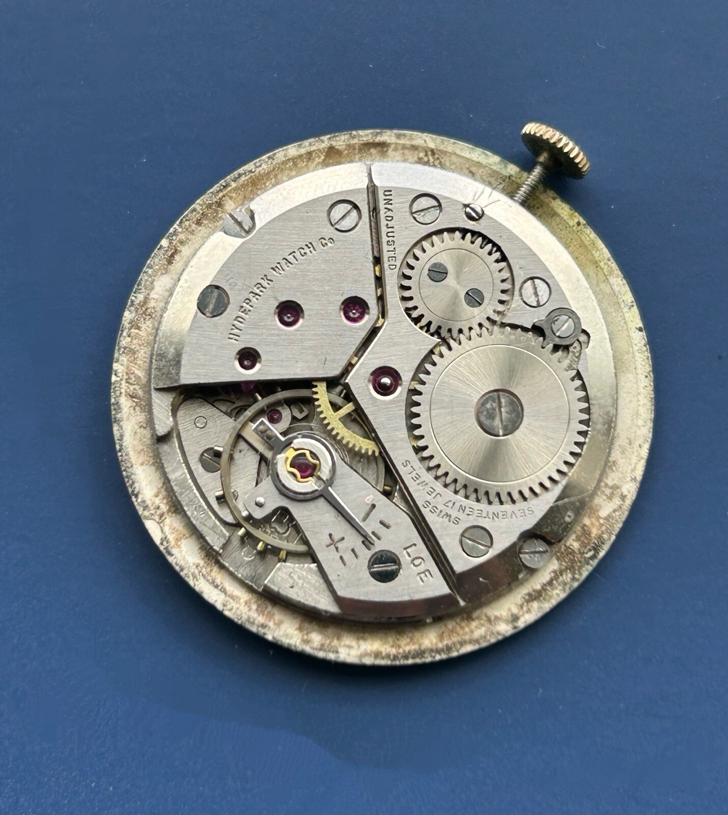 VINTAGE Andre Bouchard CALIBER P330 WATCH MOVEMENT FOR PARTS RUNS