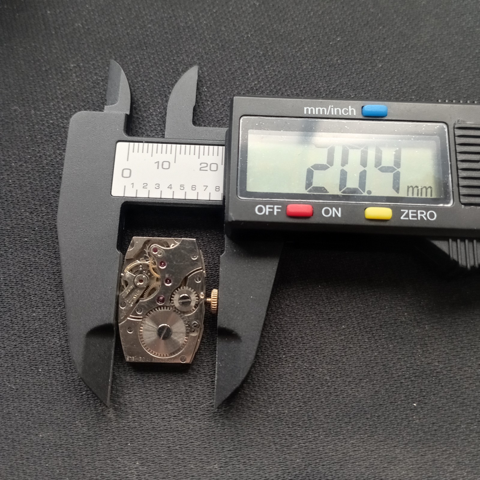 Vintage ETA 735 Watch Movement Complete Working