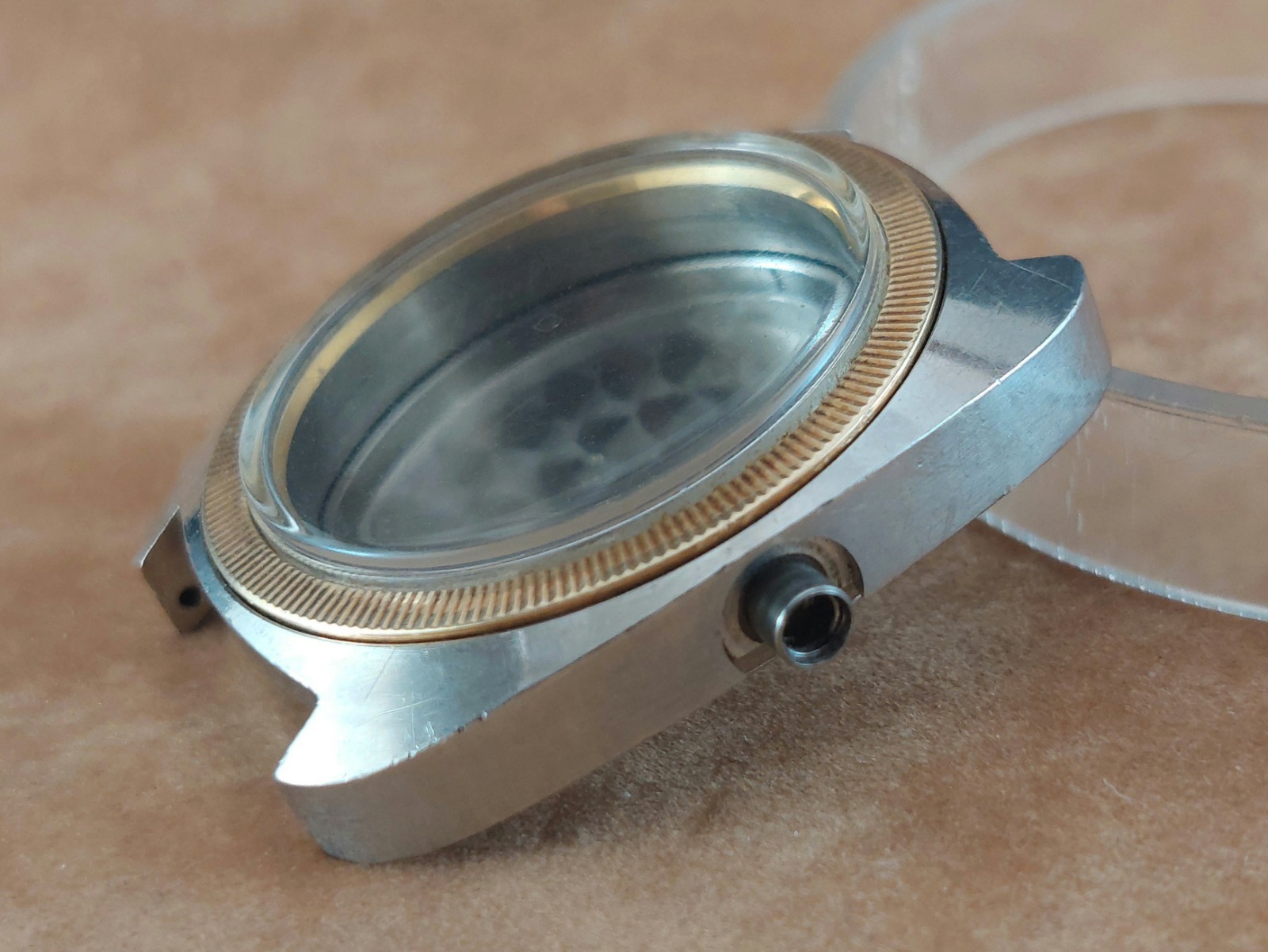 Original UNIVERSAL Geneve Steel/Gold CASE for Unisonic Electronic. Ca 1970’s