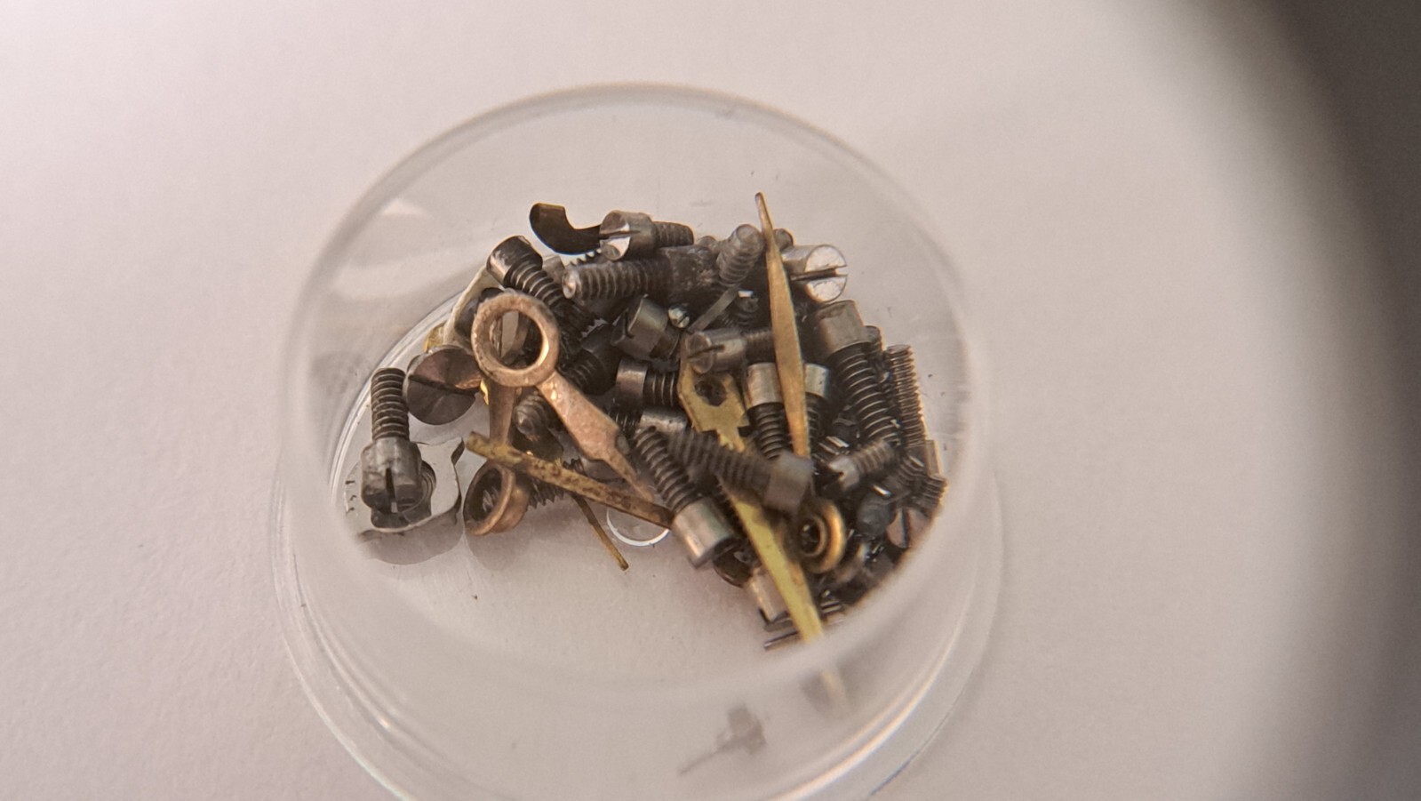 Longines 9L 25.17 lot of screws for case repair, for watch repair part