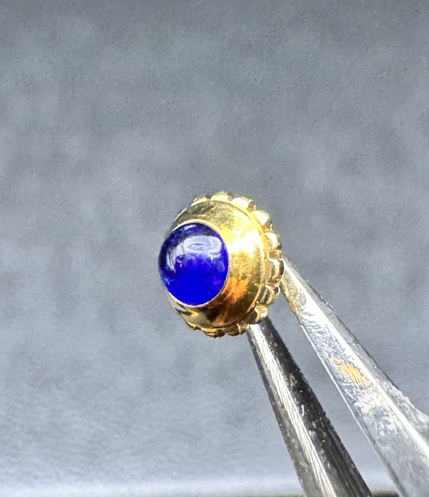 Genuine Cartier Crown Gold Plate With Blue Sapphire Stone 4.4 mm Tube 1.6 mm C22
