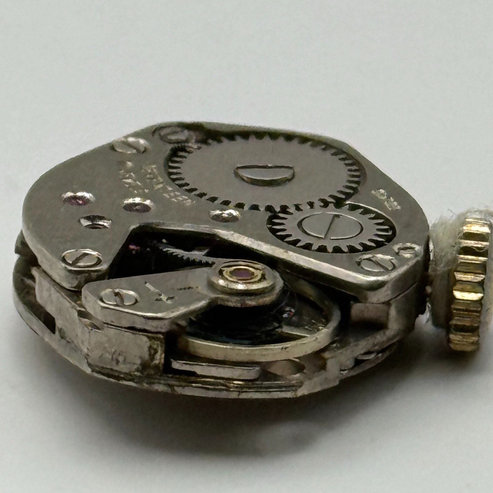FHF 69-21 Watch Movement Nivada Swiss 17 Jewels Manual Wind Parts Repair 15.3mm